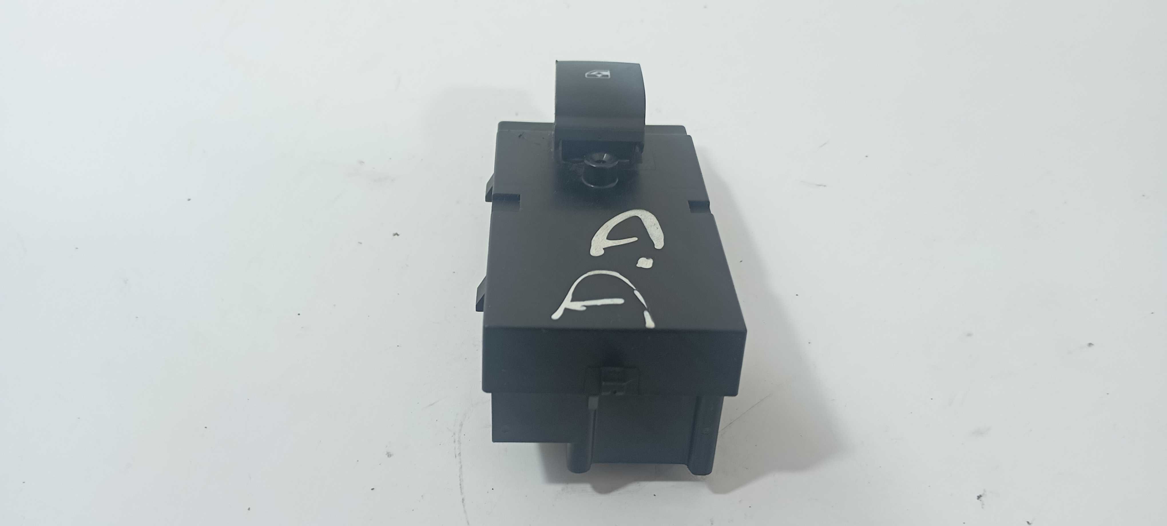 Botão Vidro Dianteiro Direito Gm Prisma 1.4 Lt 2019 22915102 1