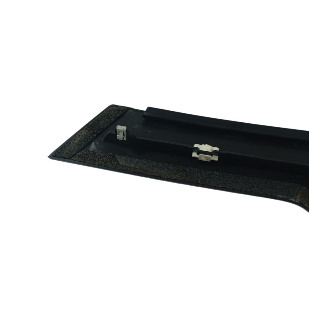 Moldura Coluna Traseira Direita Captur 2021 822344750r Preto 8