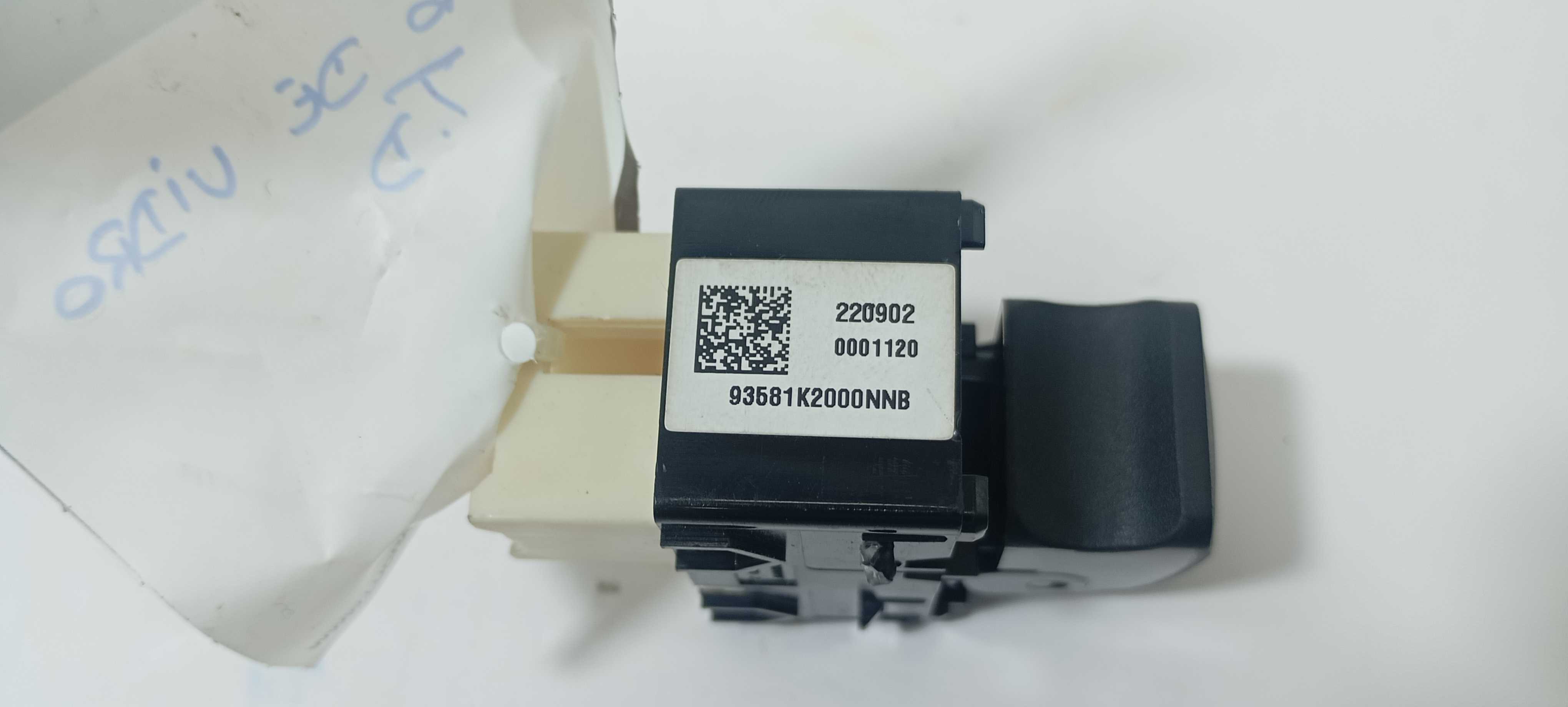 Botão Vidro Traseiro Direito Hb20 Comfort 2023 220902 5