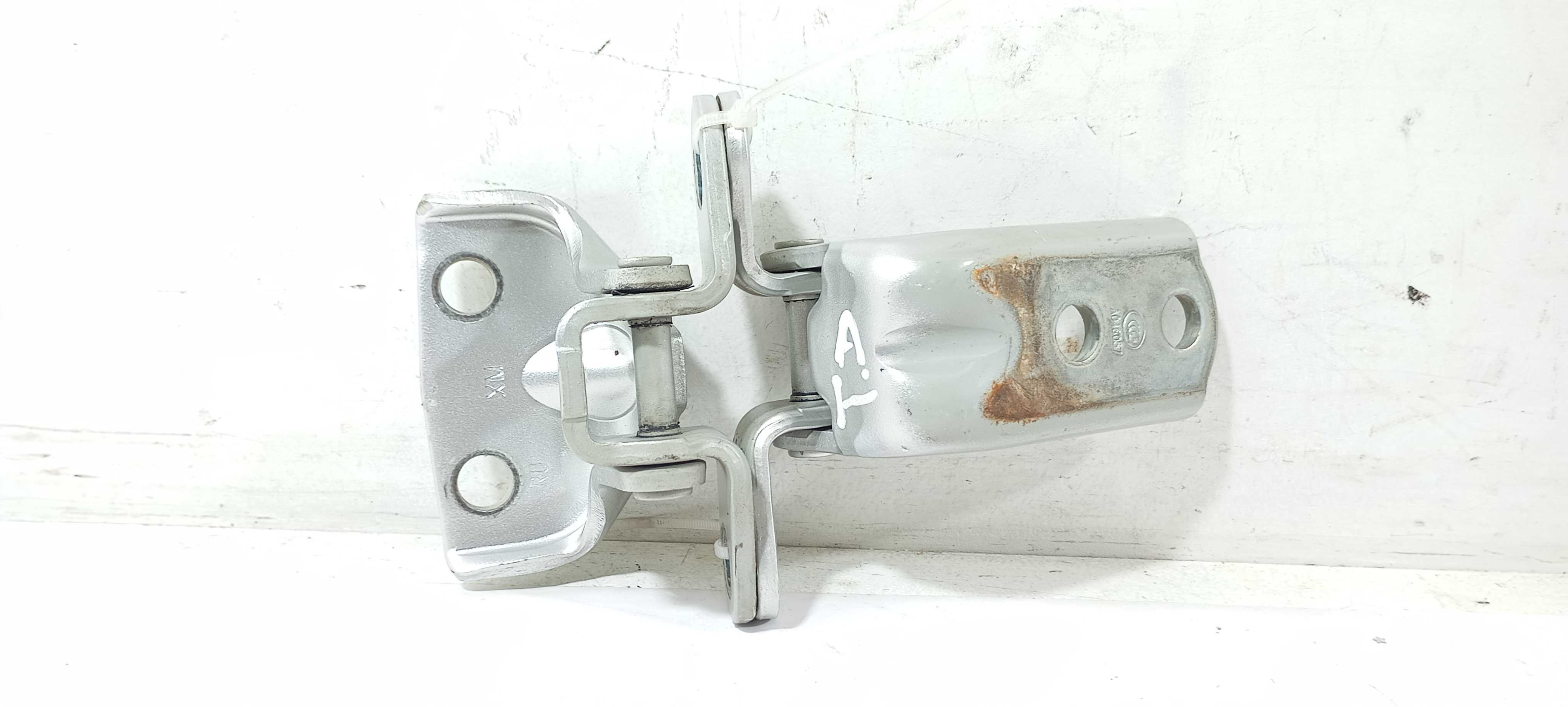 Dobradiça Porta Traseiro D. Kia Sorento Ex2 2.4 12 A046057 4