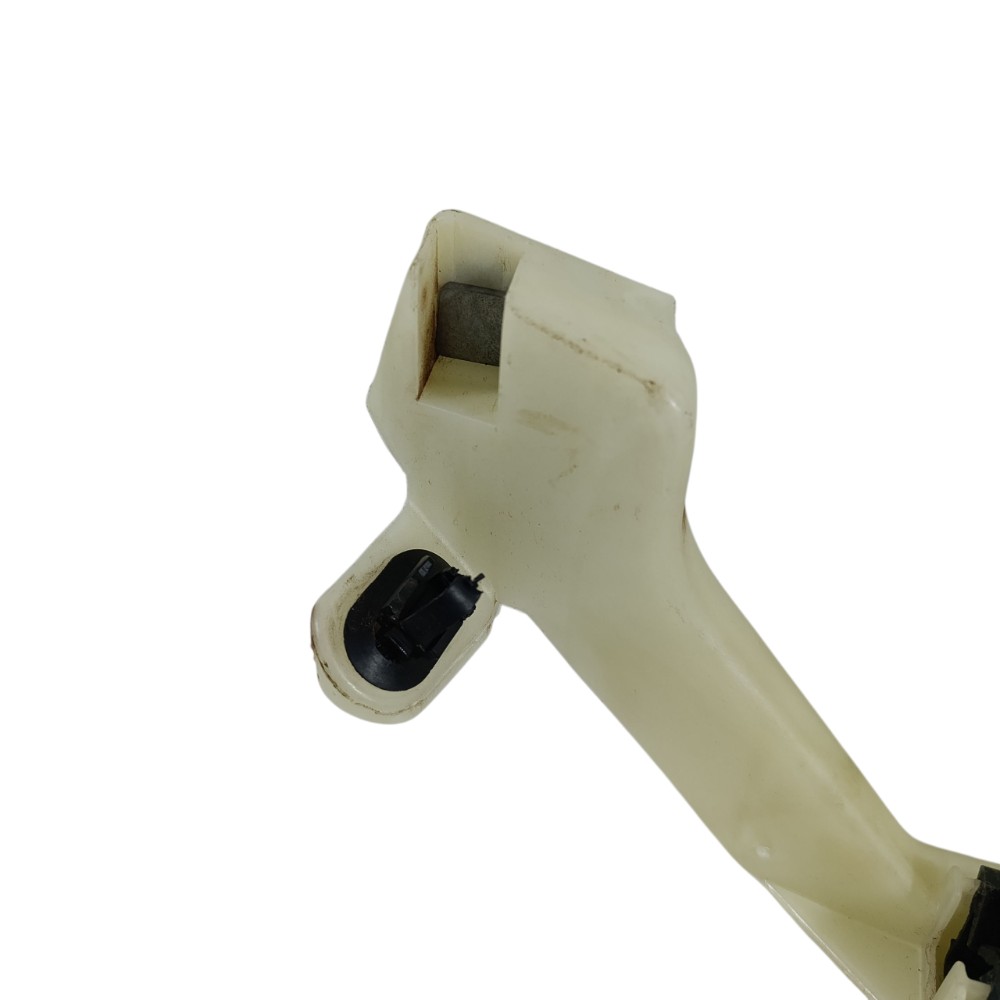 Guia vidro dianteiro esquerdo Peugeot 208 2024 9823206180 2