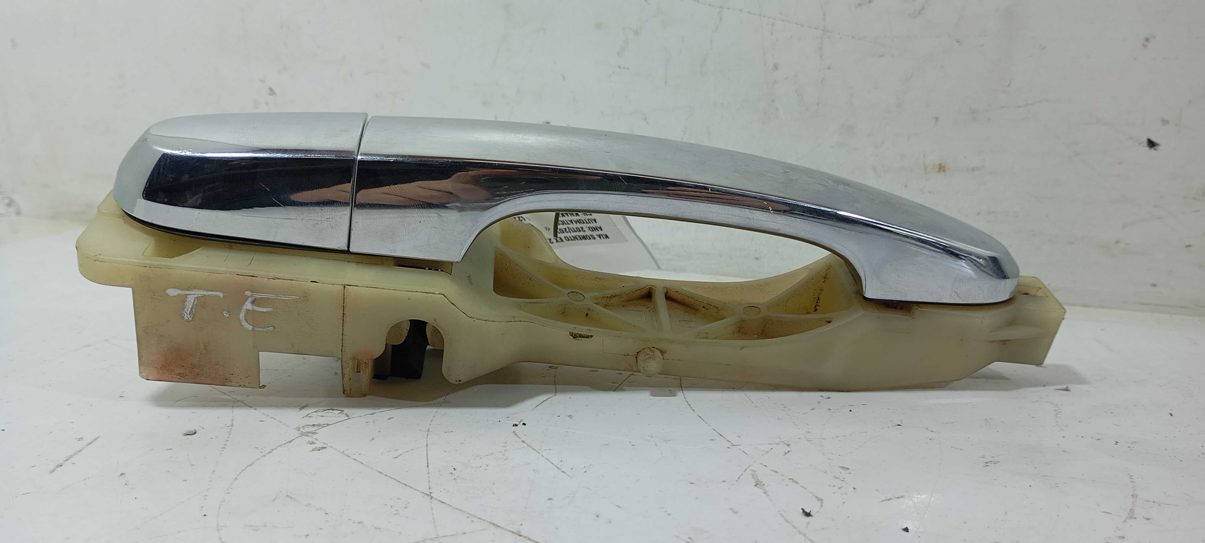 Maçaneta Ext. Tras. E. Kia Sorento Ex2 2.4 2012 836503e010xx Cromado Traseira 5