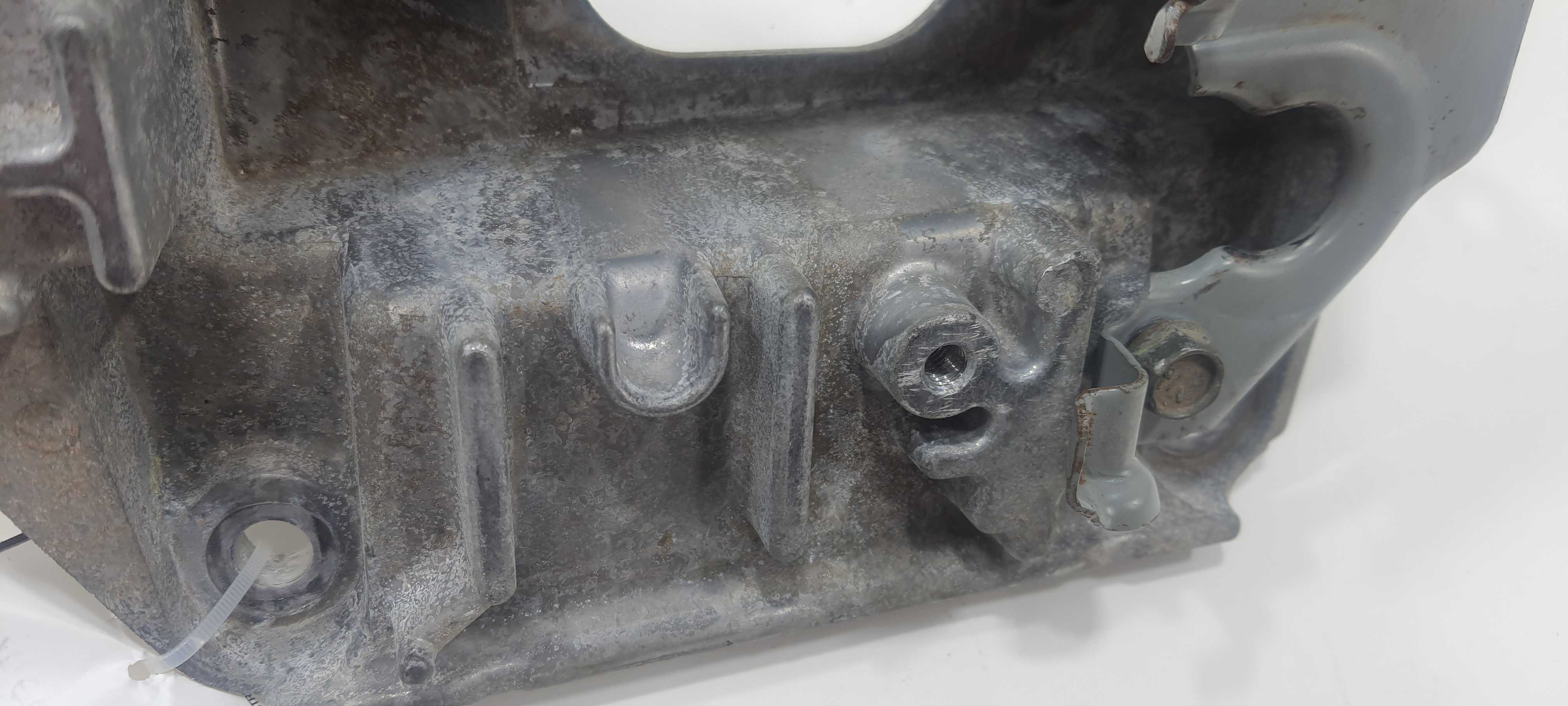 Base Da Bateria Nissan Tiida Sedan 1.8 2012 V2305 2