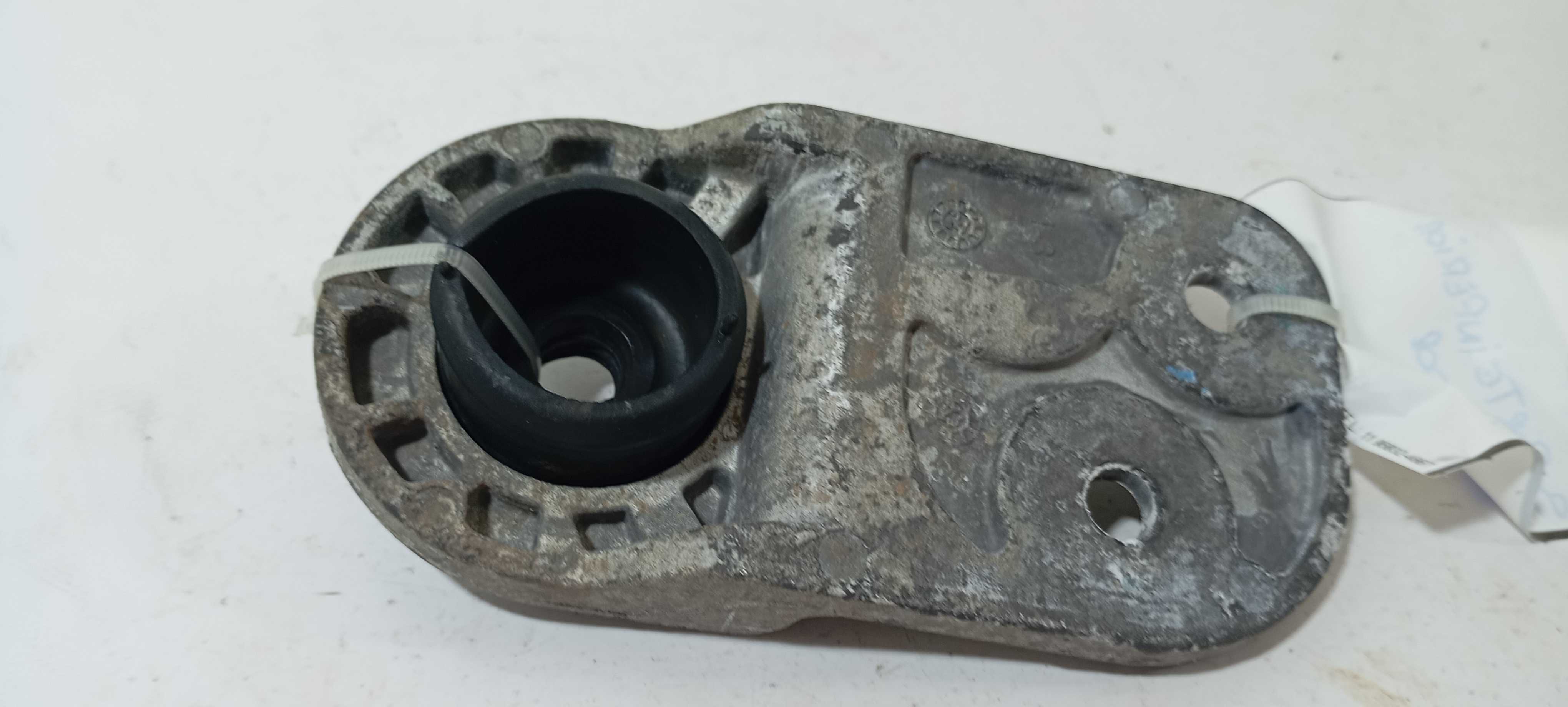 Suporte Inferior Radiador Gm Tracker Lt 2024 26216312 4