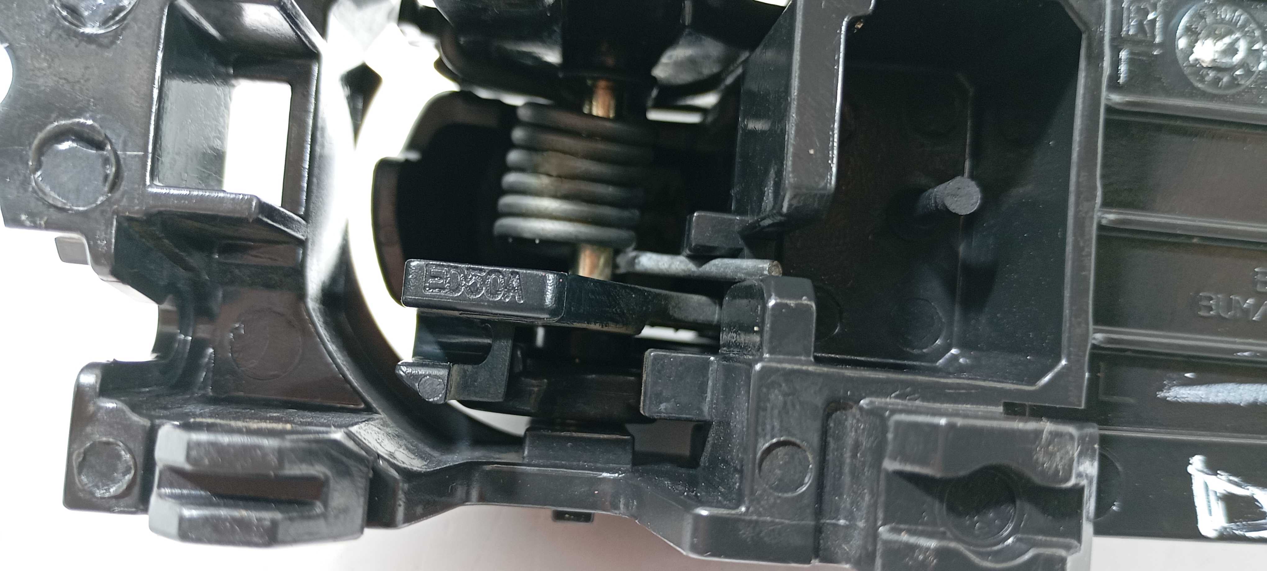Maçaneta Interna Diant. E. Nissan Tiida Sedan 1.8 12 V2305   Preto Dianteira 7