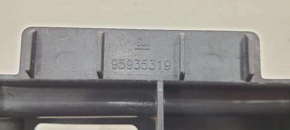Guia Parachoque Traseiro Chevrolet Cruze Sedan 2014 95935319 5