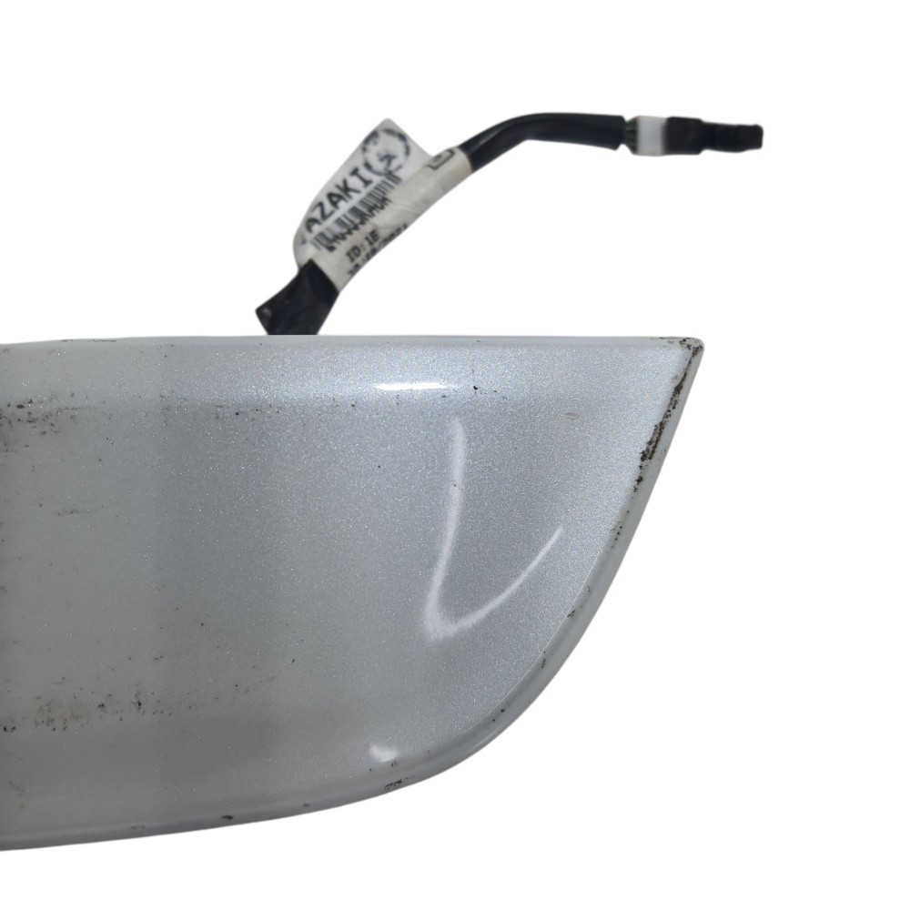 Moldura Tampa Traseira Nissan Kicks 2022 90810-5rb Branco Diamond 3