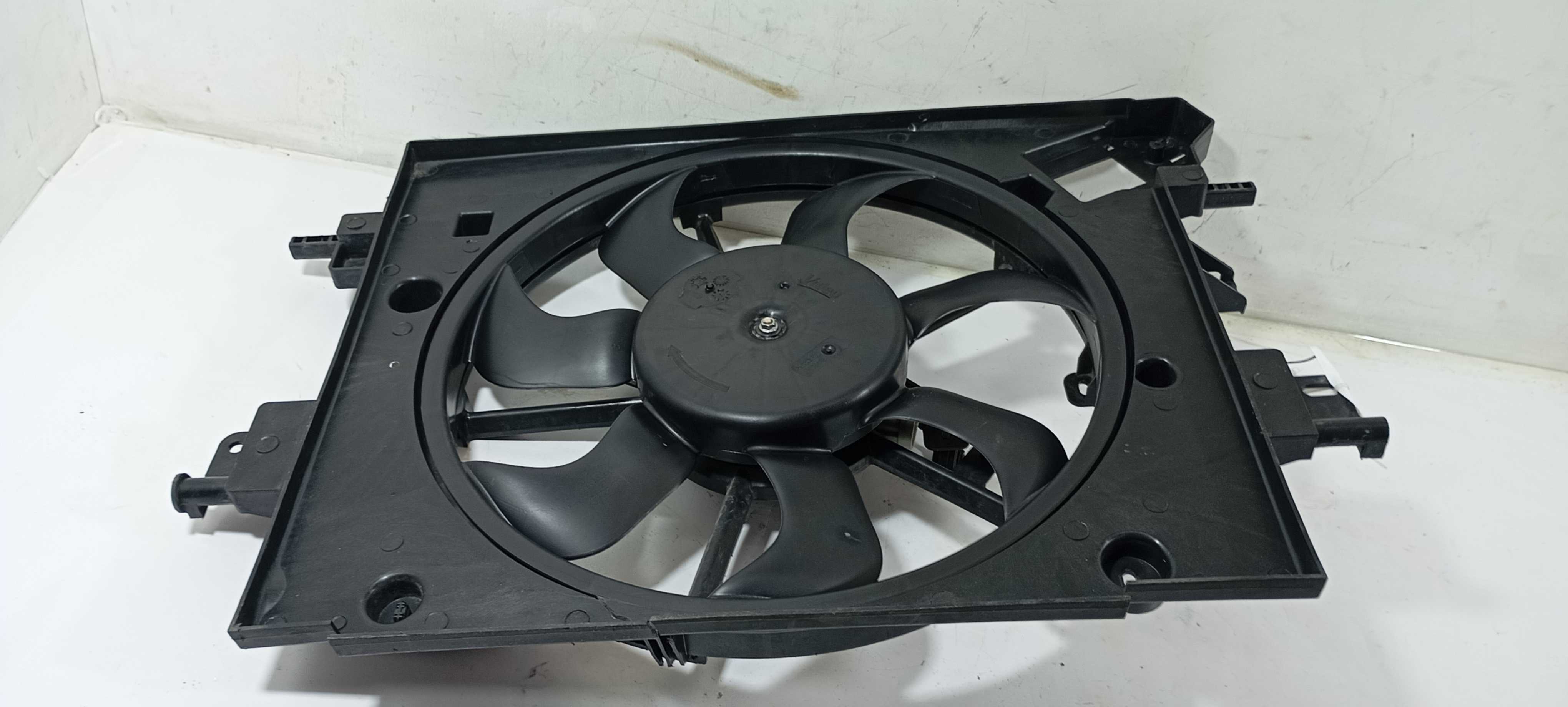 Defletor Ventoinha Sandero 1.0 2020 214817904r Detalhe 3