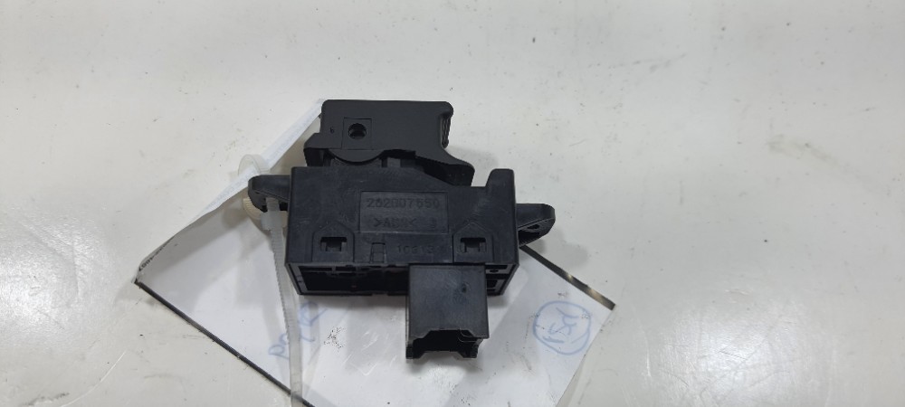 Botão Vidro Traseiro Esquerdo Kia Sportage Ex 2012 202007550 3