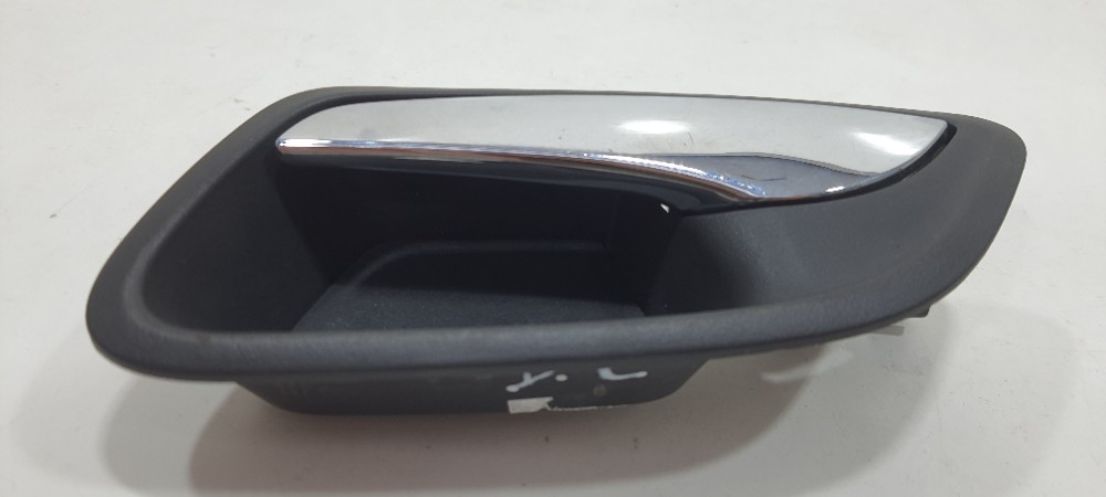 Maçaneta Interna Traseira Esquerda Chevrolet Cruze 2014 Preto Traseira 5