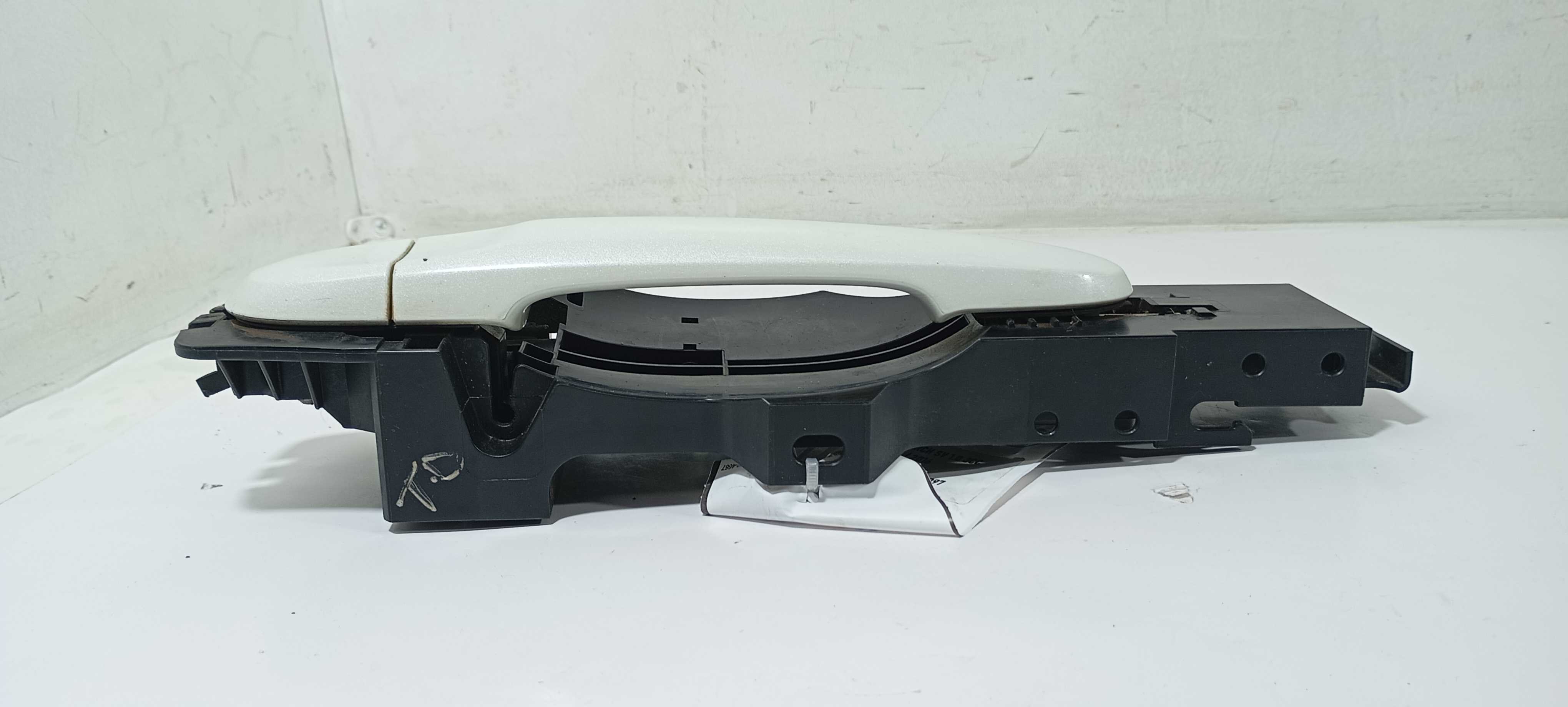 Maçaneta Externa Tras. D. Nissan March Sv 1.0 2016 Sh1hb Branco Traseira 5