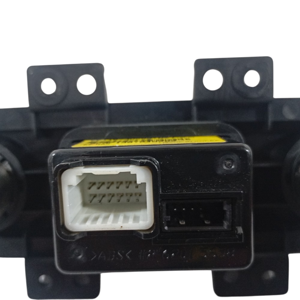 Entrada Usb Auxiliar Kia Sportage 2014 846323w000 7