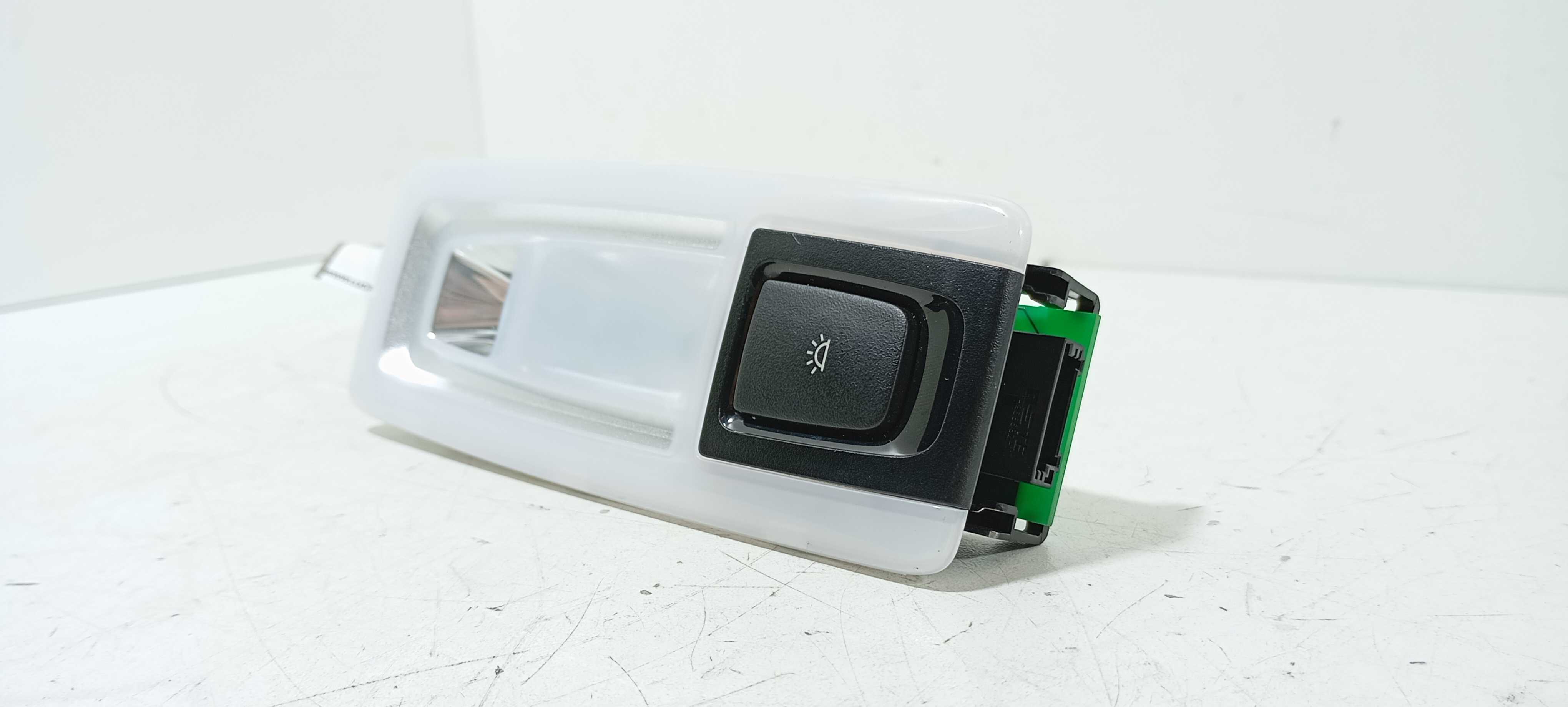 Luz Teto Traseiro Direito Bmw 225i 2.0 2015 V2290 4