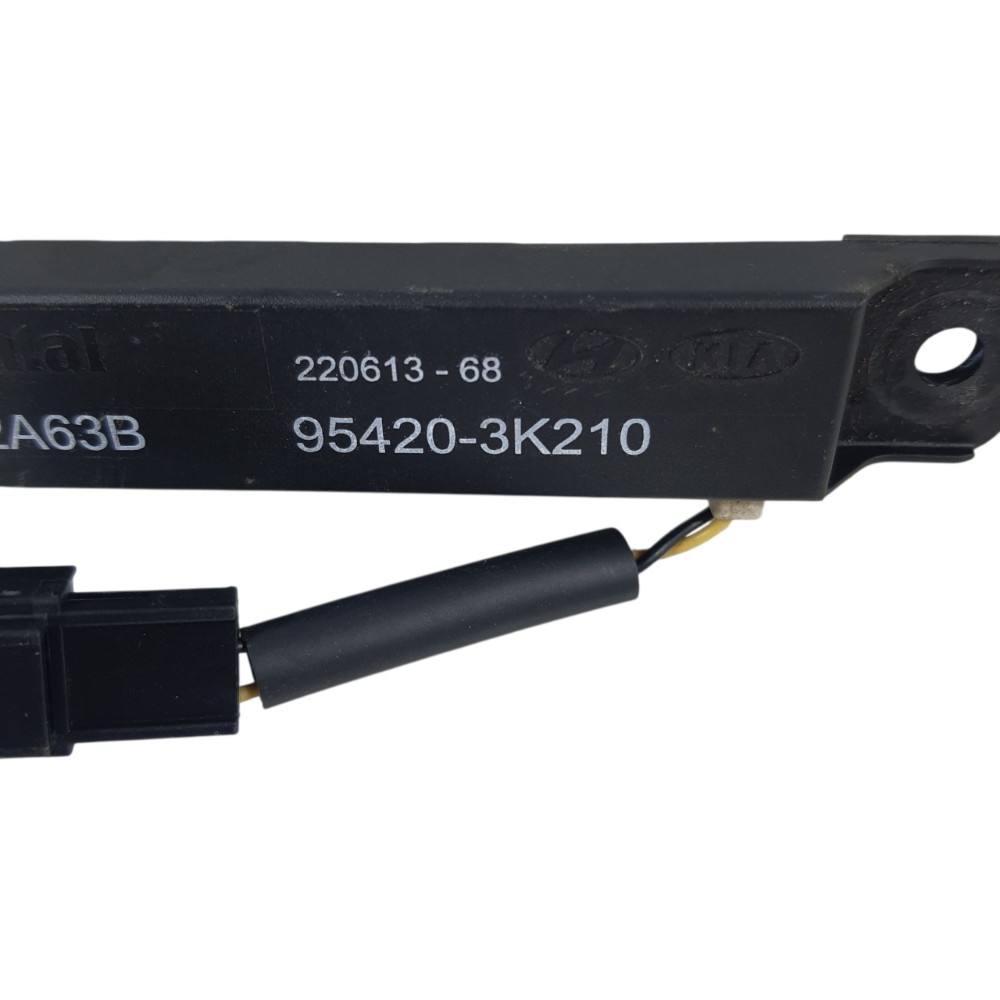 Antena Kia Sportage 2.0 2014 95420-3k210 Preto 3