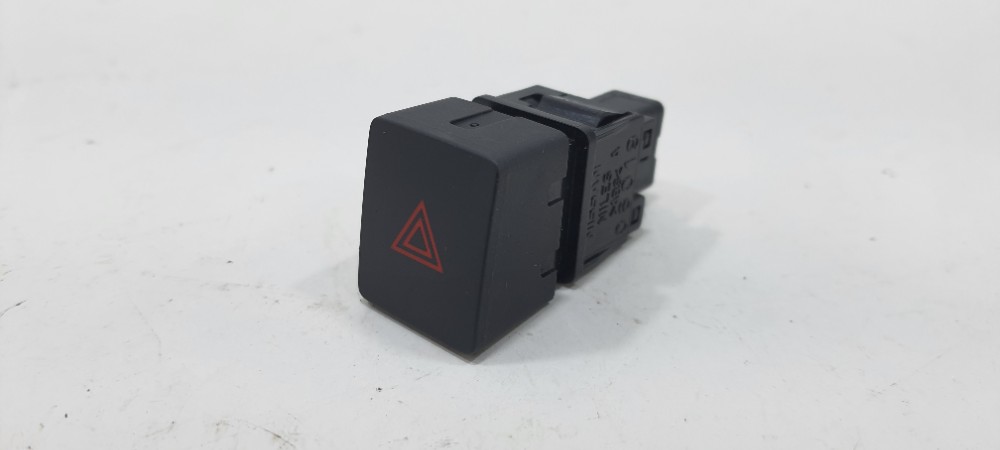 Botão Pisca Alerta Nissan March S 1.0 Ano 2019 06019 Preto 1