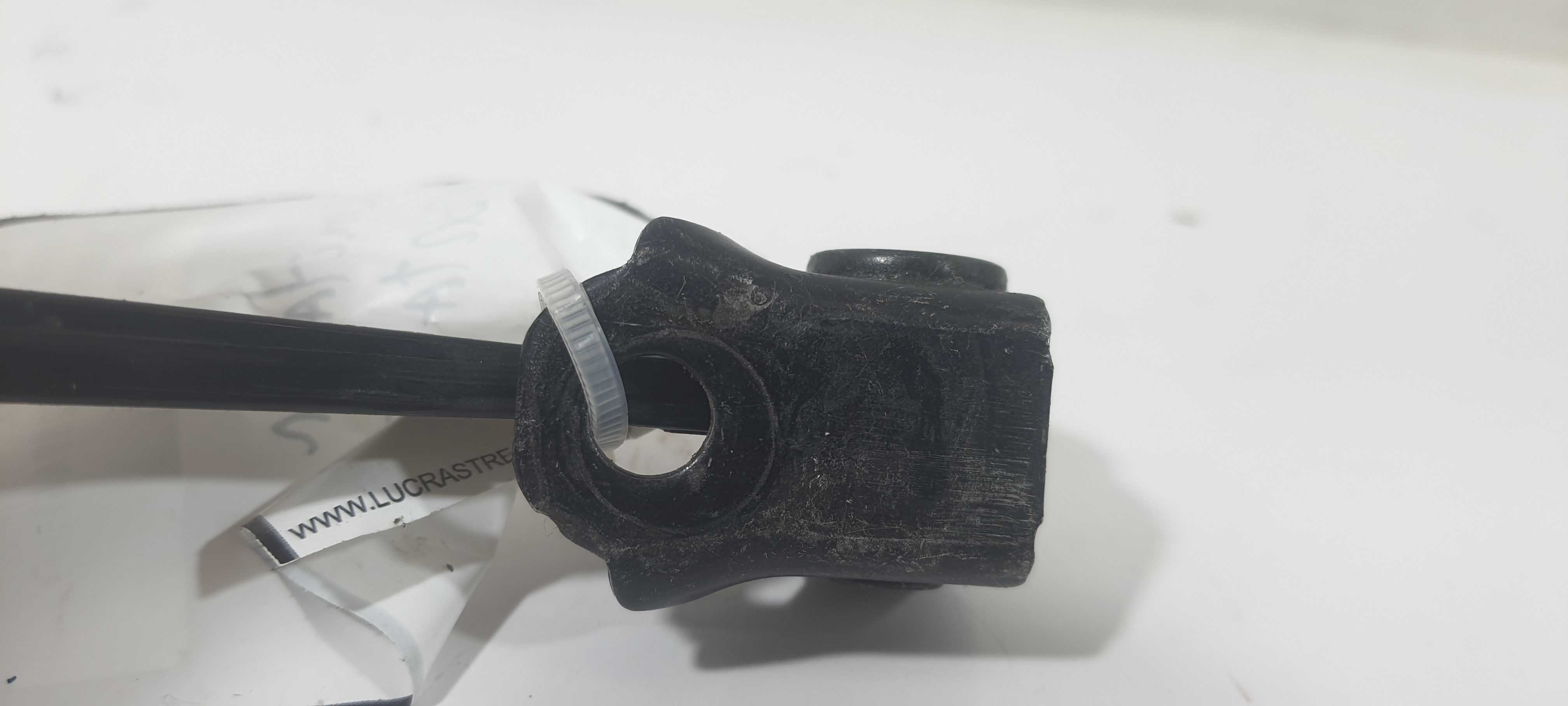 Limitador Porta Traseira D. Gm Onix Activ 1.4 18 52158971 4