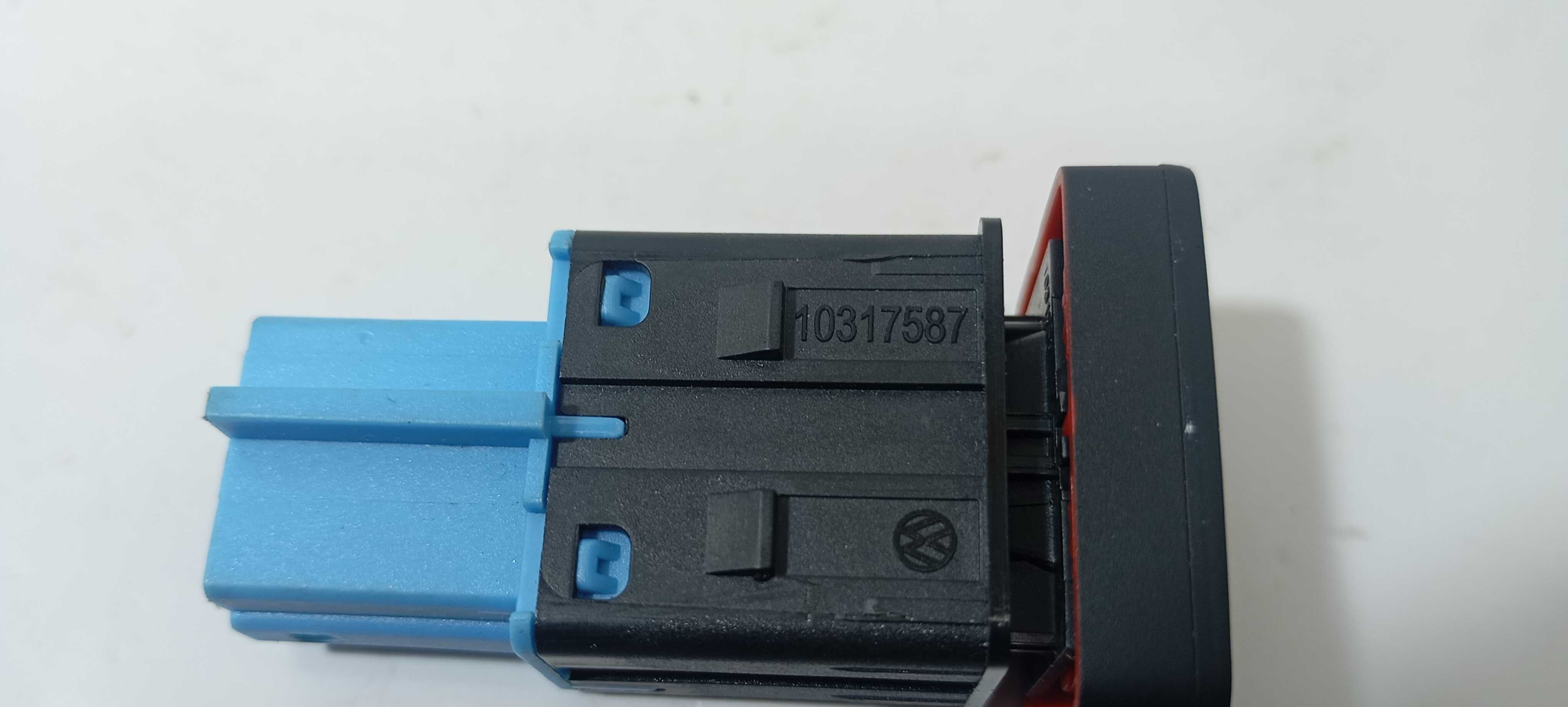 Botão Pisca Alerta Volkswagen Polo 2020 10317587 Preto 6