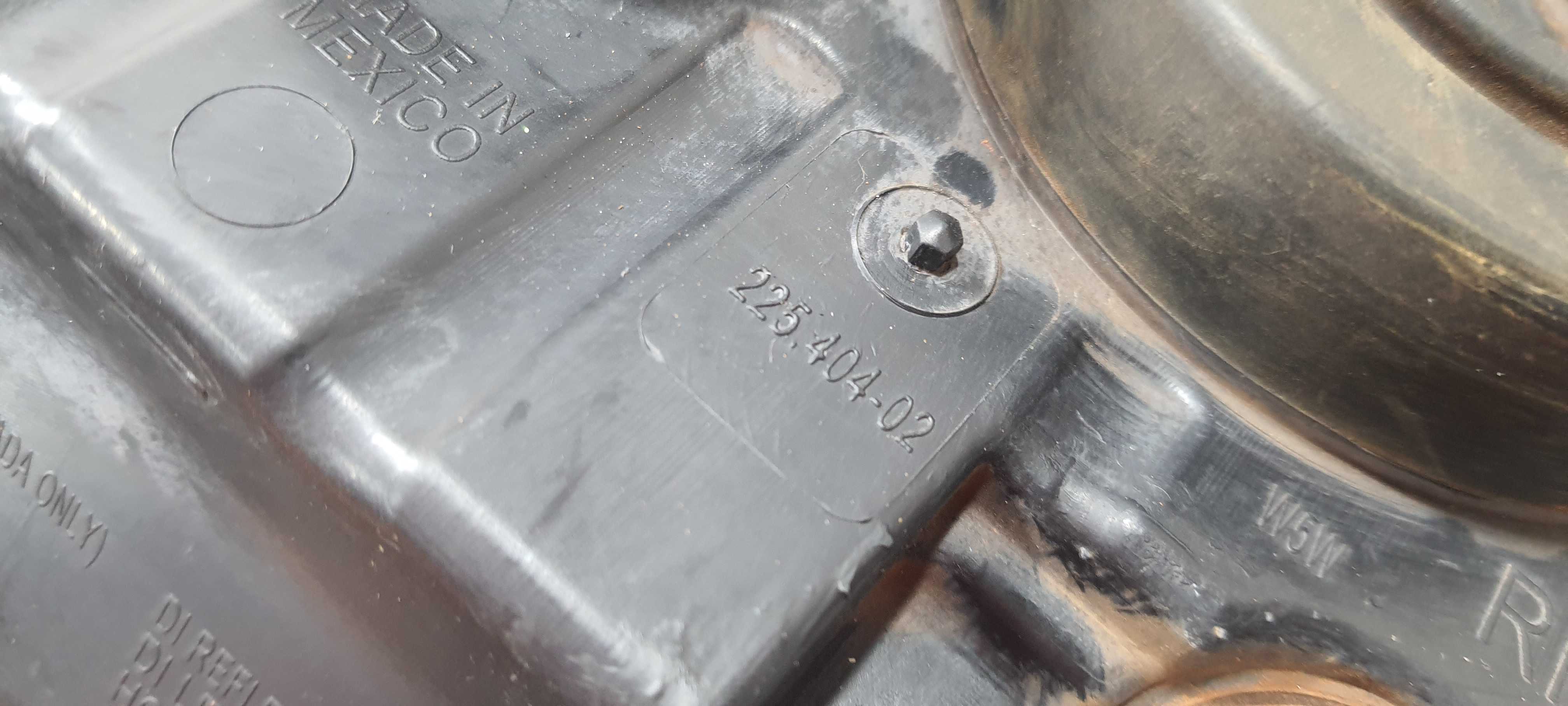 Farol Direito Recuperado Nissan March 2015/20 22540402 7