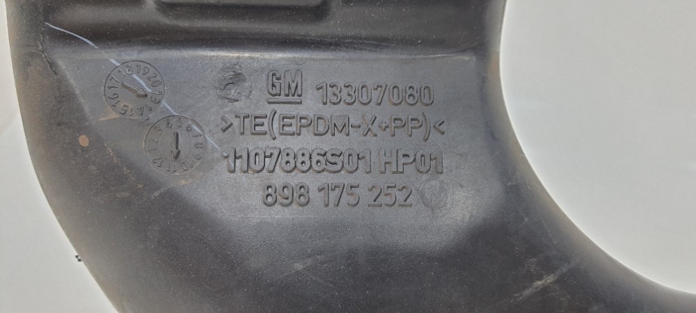 Cano Duto De Ar Chevrolet Cruze Sedan 2014 13307080 Preto 5