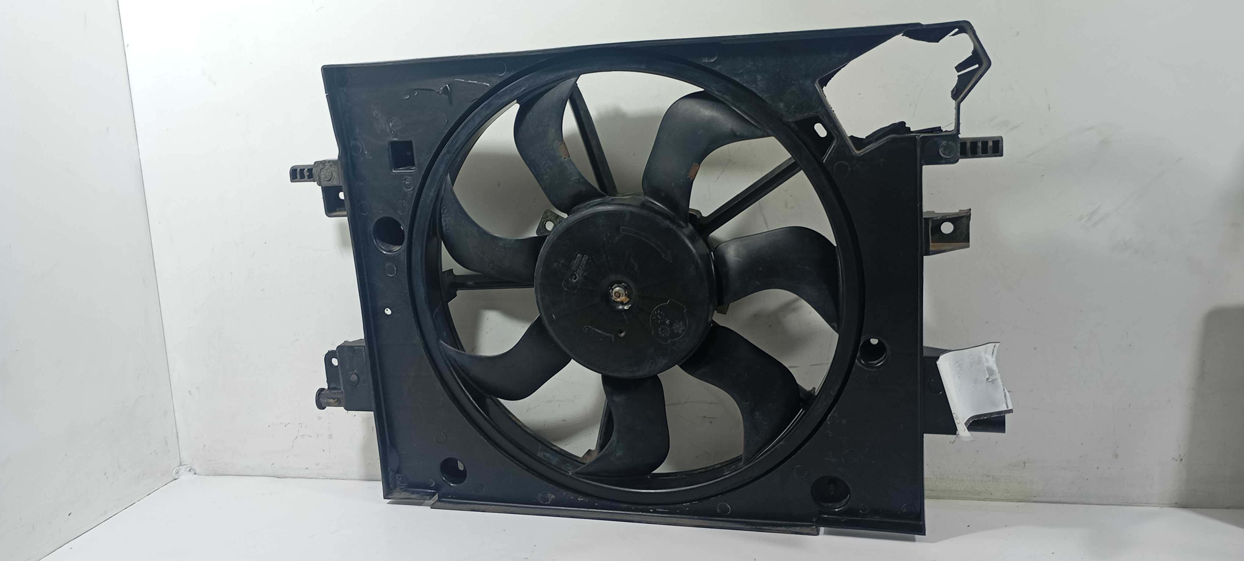 Defletor Ventoinha Radiador Logan 1.0 2020 214817904r 5