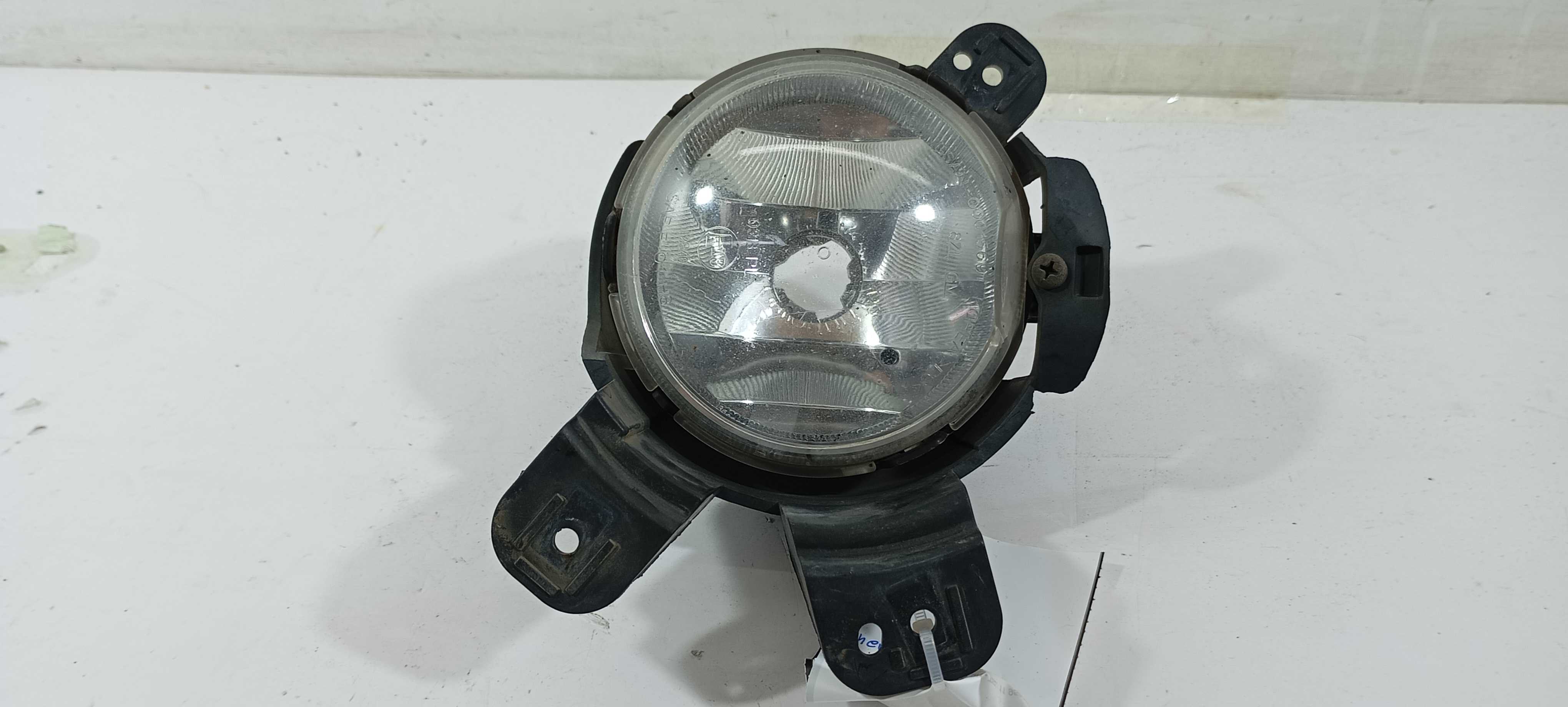 Farol Milha Direito Gm Tracker 1.4 2014 E1312846 Branca 2