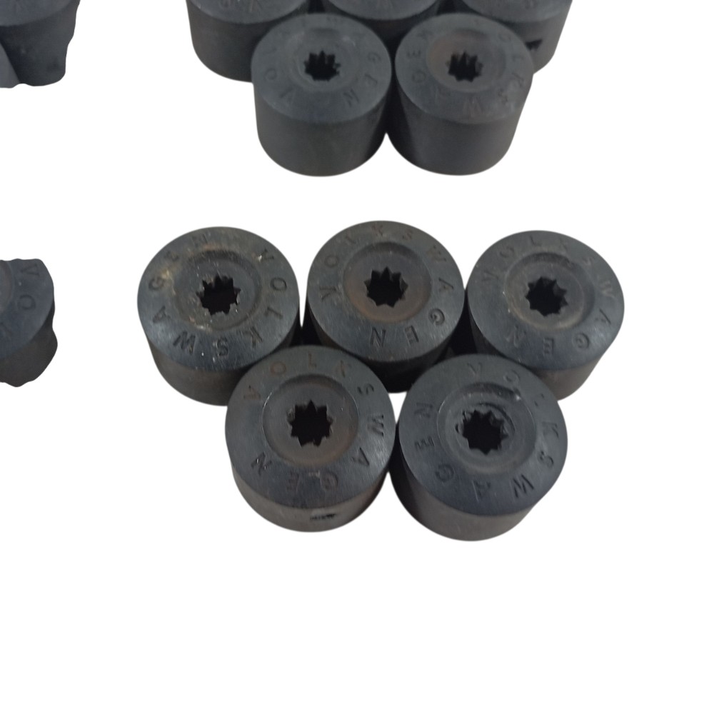 Calotas capa parafuso roda Polo Highline 2024 1K06011739B9 4