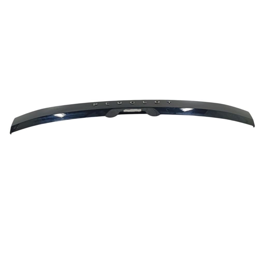 Moldura tampa traseira Peugeot 208 ano 2024 9835344080 4
