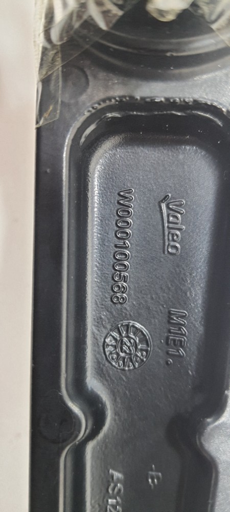 Braço Limpador Parabrisa Esquerdo Hb20 Sense 2023 W000100568 Esquerdo 7