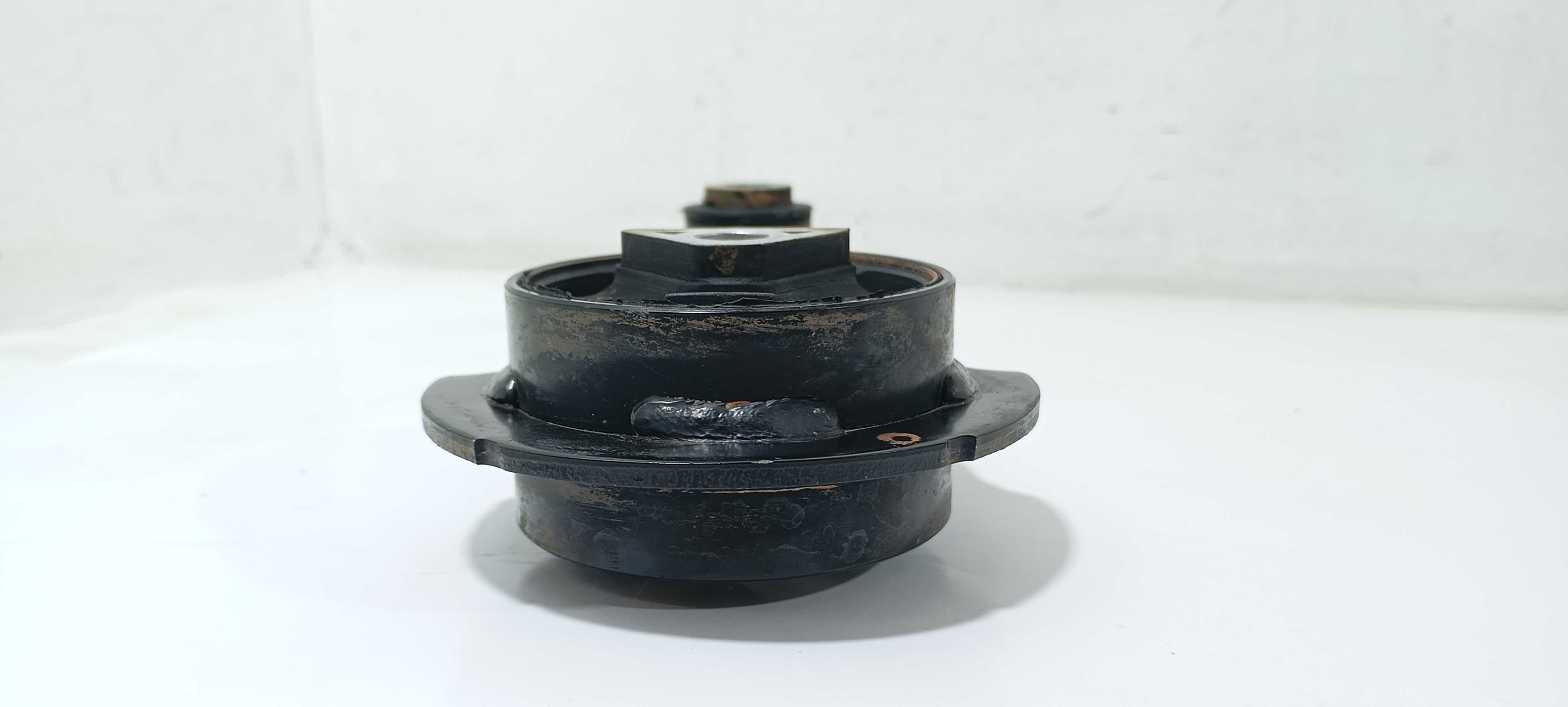 Coxim Inf. Câmbio Nissan March Sv 1.0 2016 113601hc3a 2