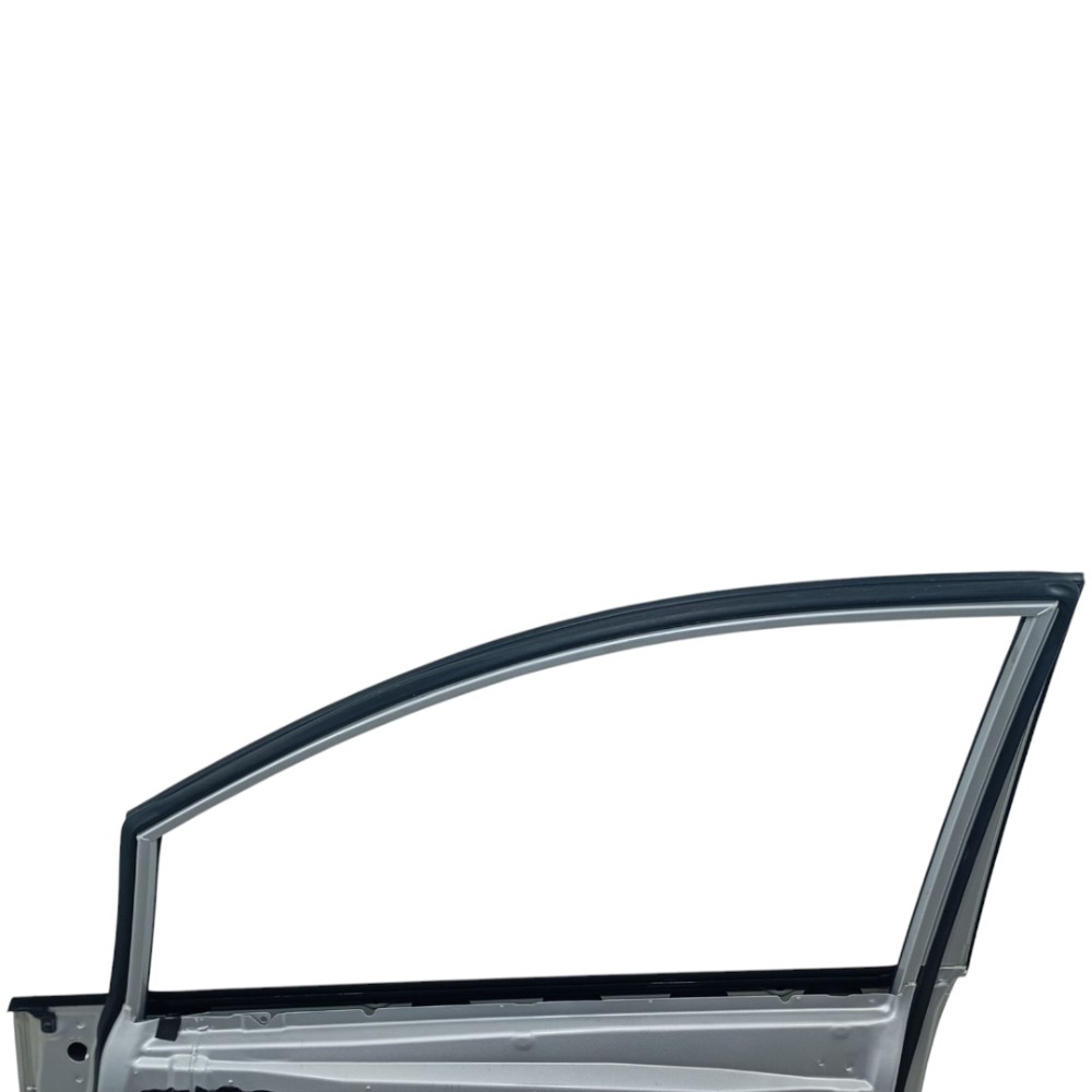 Porta Dianteira D. C/detalhe Tiida Sedan 1.8 2012 77004r1200 Dianteira Direita Prata 3