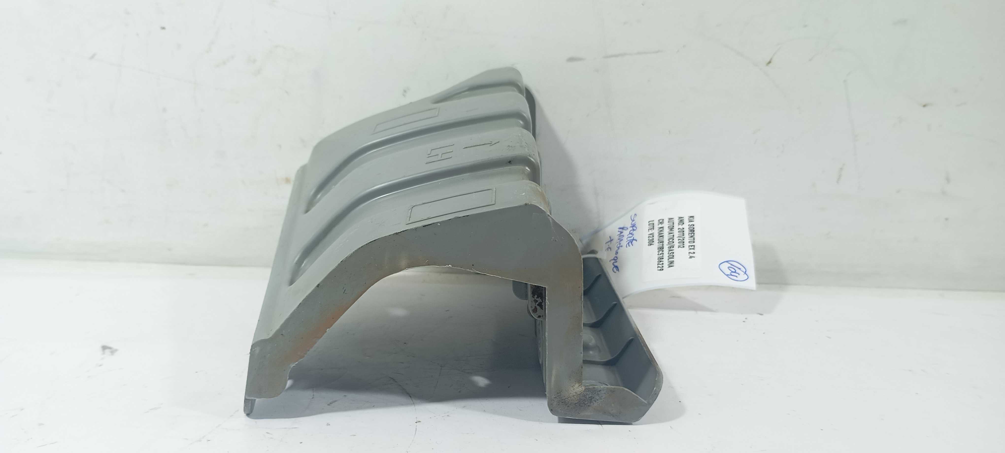 Suporte Parachoque Tras. E. Kia Sorento 2.4 12 866712p000 6