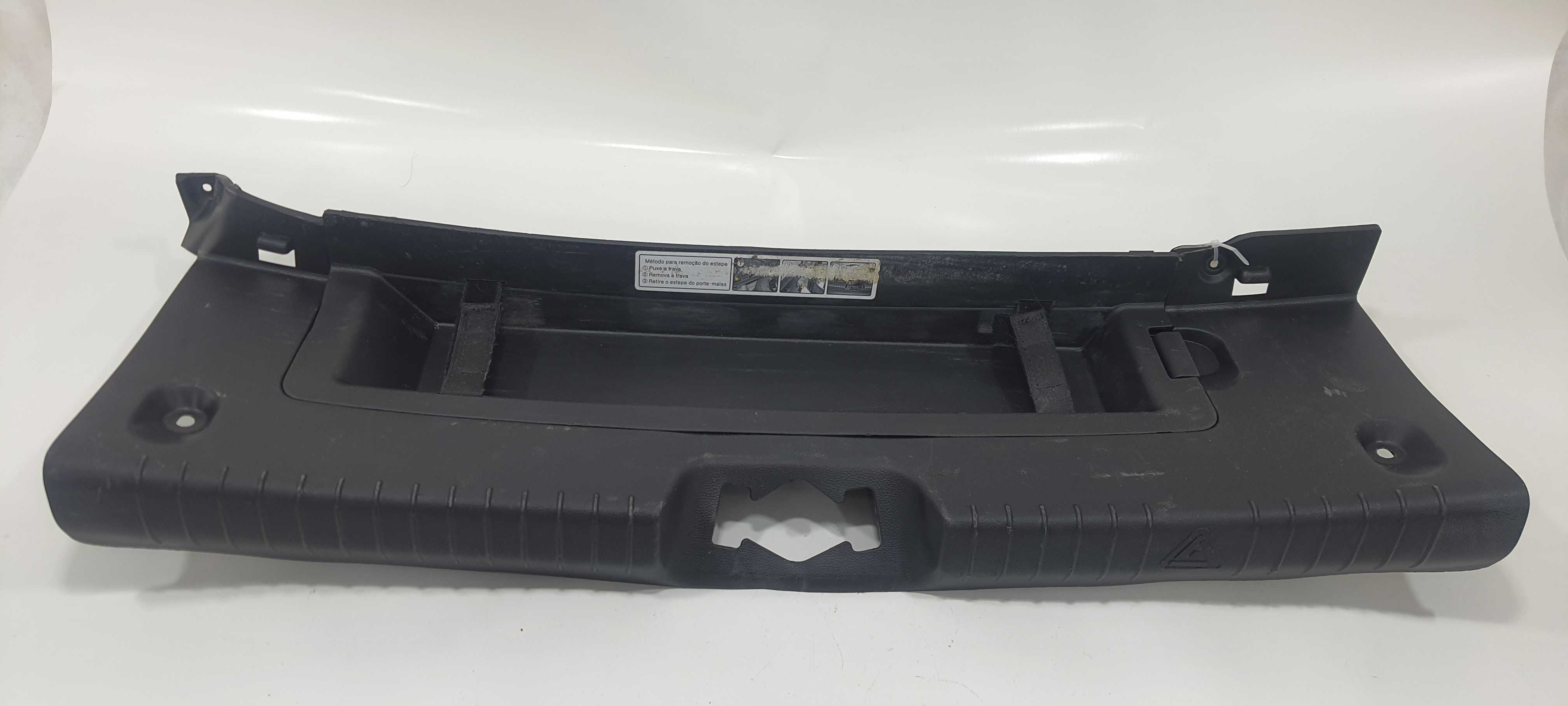 Acabamento Painel Traseiro Hyundai Hb20x 1.6 2018 857711s000 3