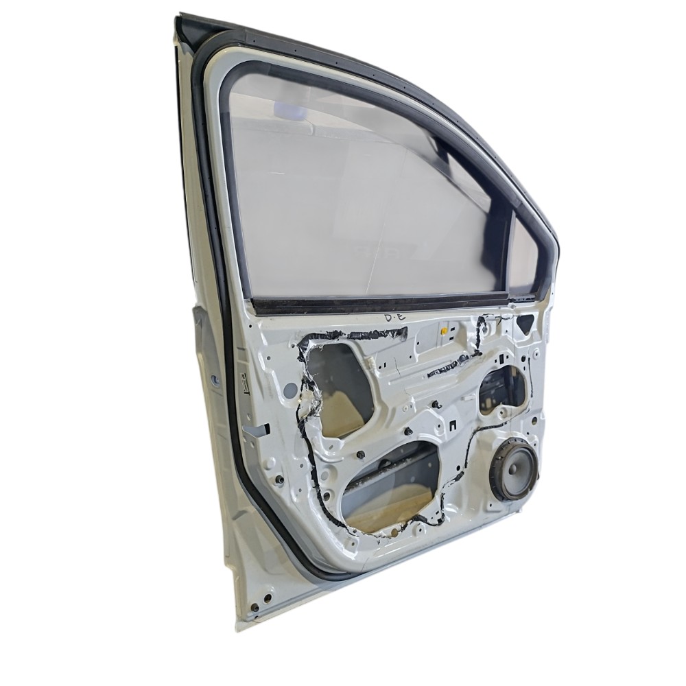Porta diant esq SUZUKI  scross 2016 até 2021 6800261M01000 4