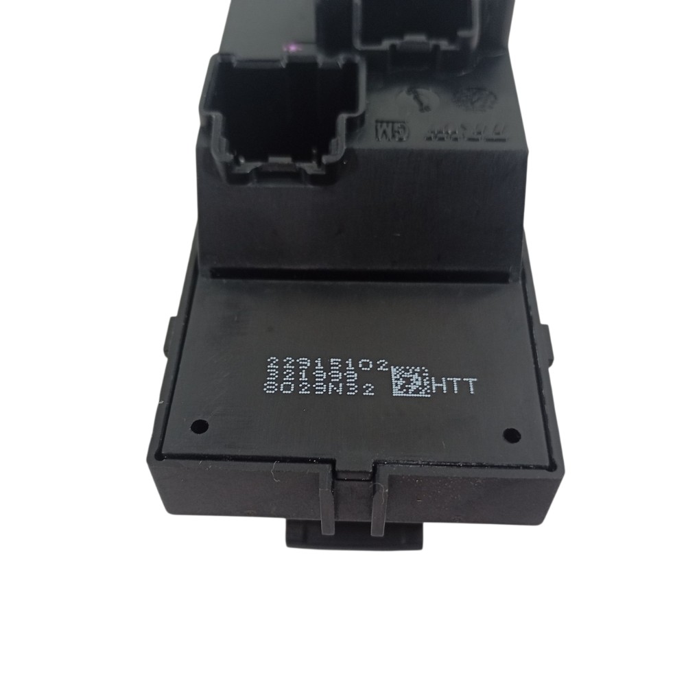Botão Vidro Dianteiro Direito Tracker Lt 1.4 2018 22915102 5