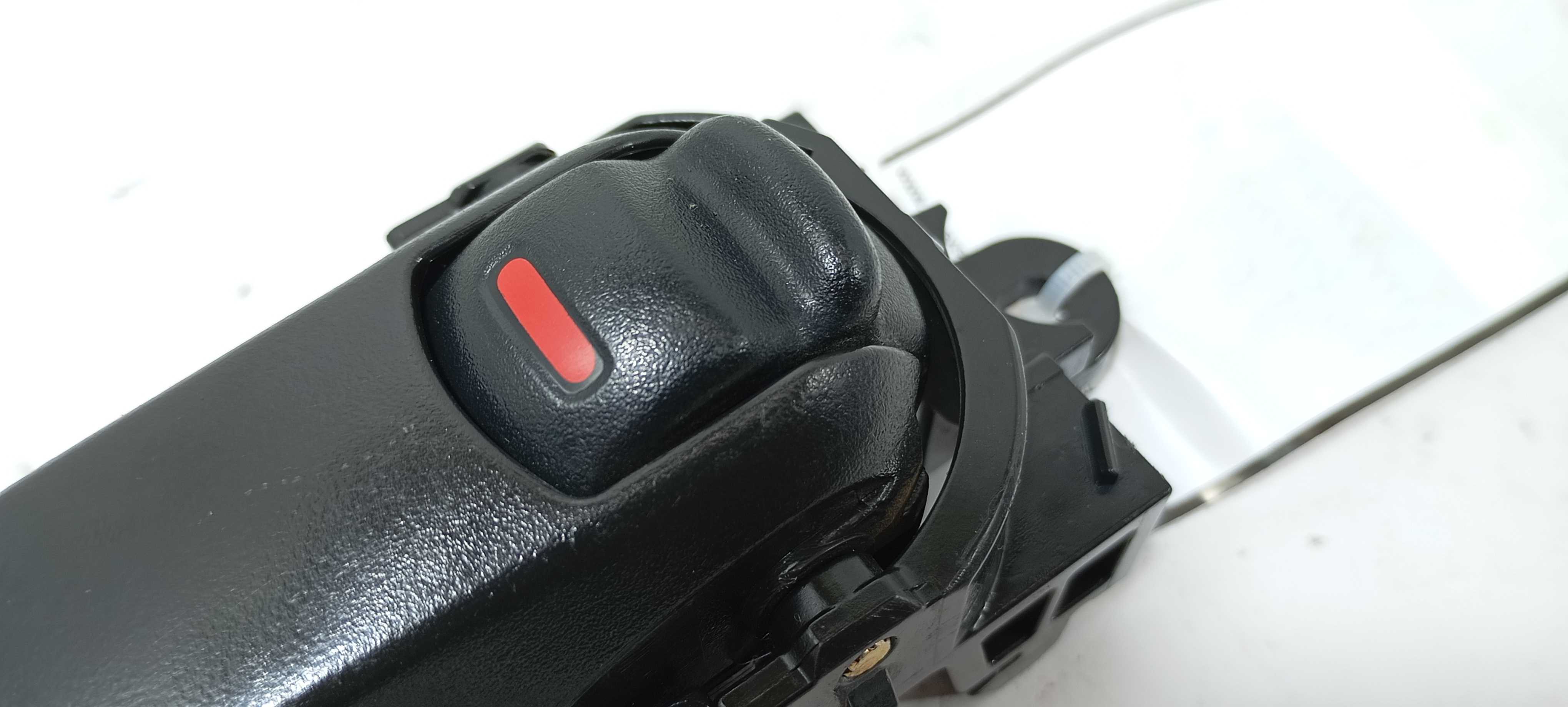 Maçaneta Interna Traseira E. Nissan Tiida Sedan 1.8 12 V2305 Preto Traseira 9