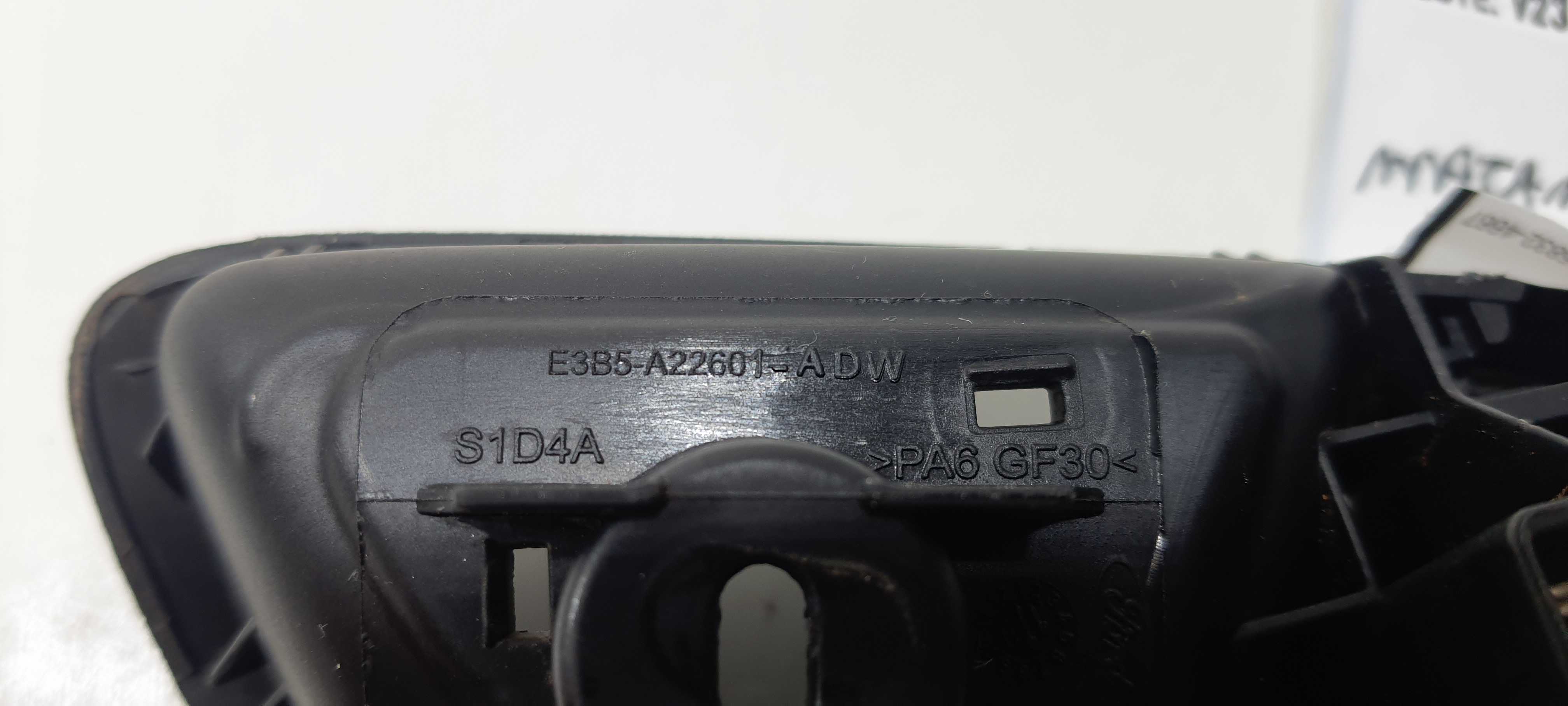 Maçaneta Int Tras Esquerda Ford Ka 1.0 2020 E3b5a22601adw Preto Traseira 5