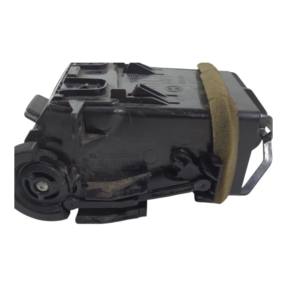 Difusor de ar direito Nissan Tiida 2012 68750EL00A 6