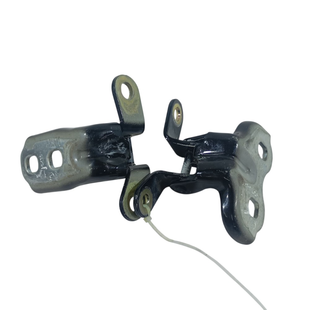 Dobradiça Porta Dianteira Esquerda Gm Tracker 2018 P18082 3