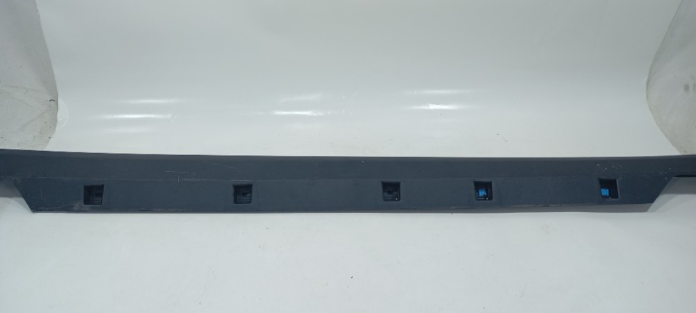 Spoiler Lateral Direito Gm Tracker Lt 2024 26227795 Preto 3