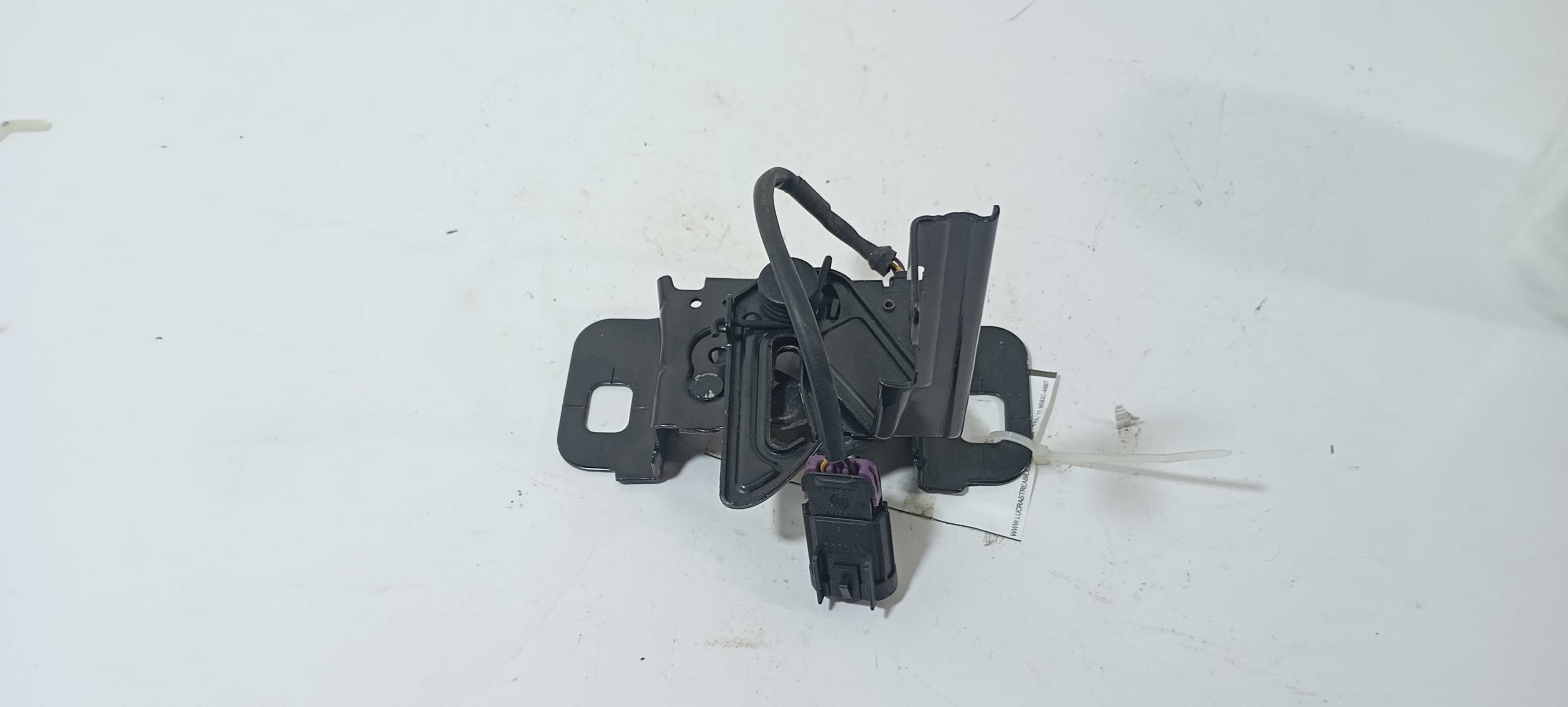 Fechadura Capô Chevrolet Cruze Sedan 1.8 2014 95463828 1