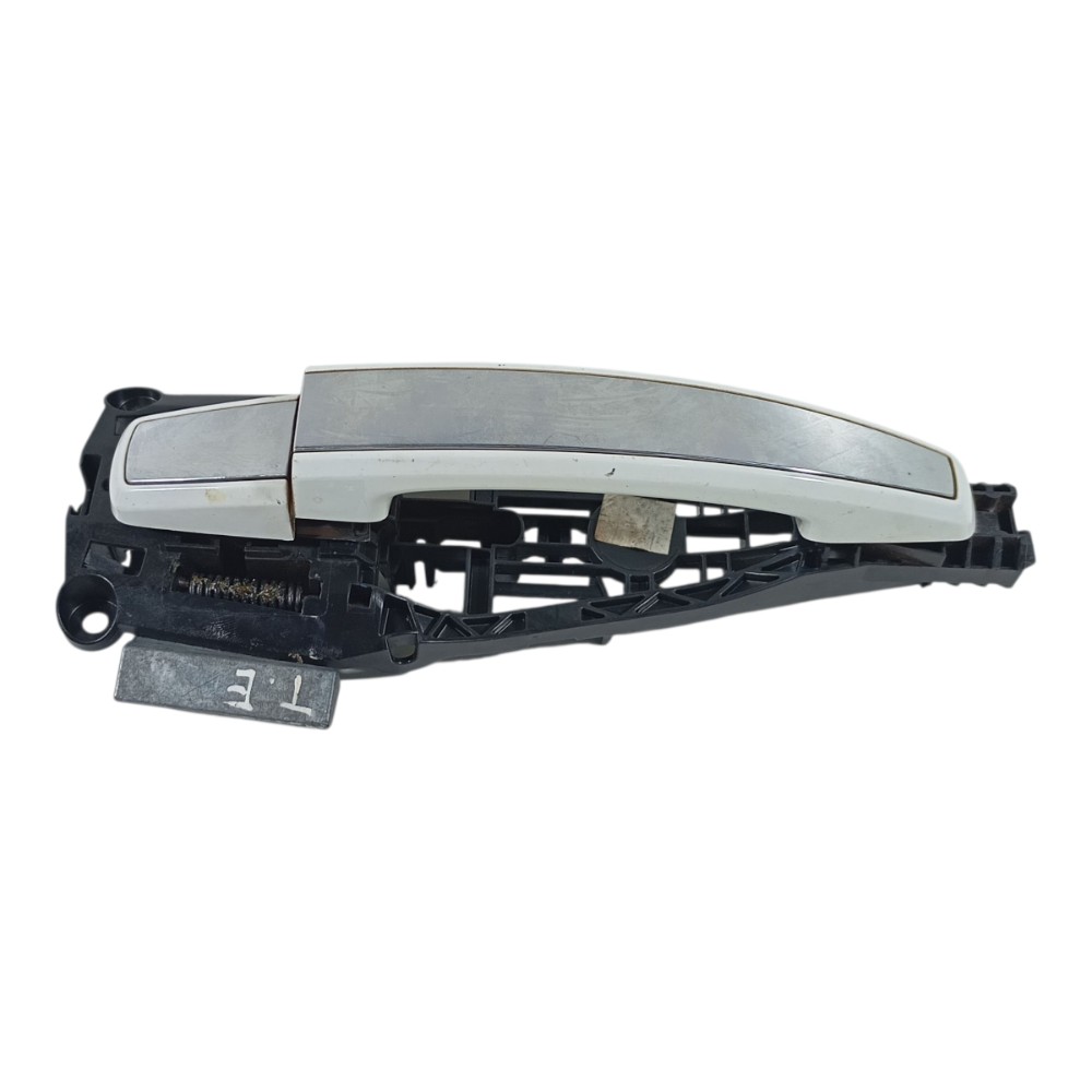 Maçaneta externa traseira esquerda Chevrolet tracker lt 2014