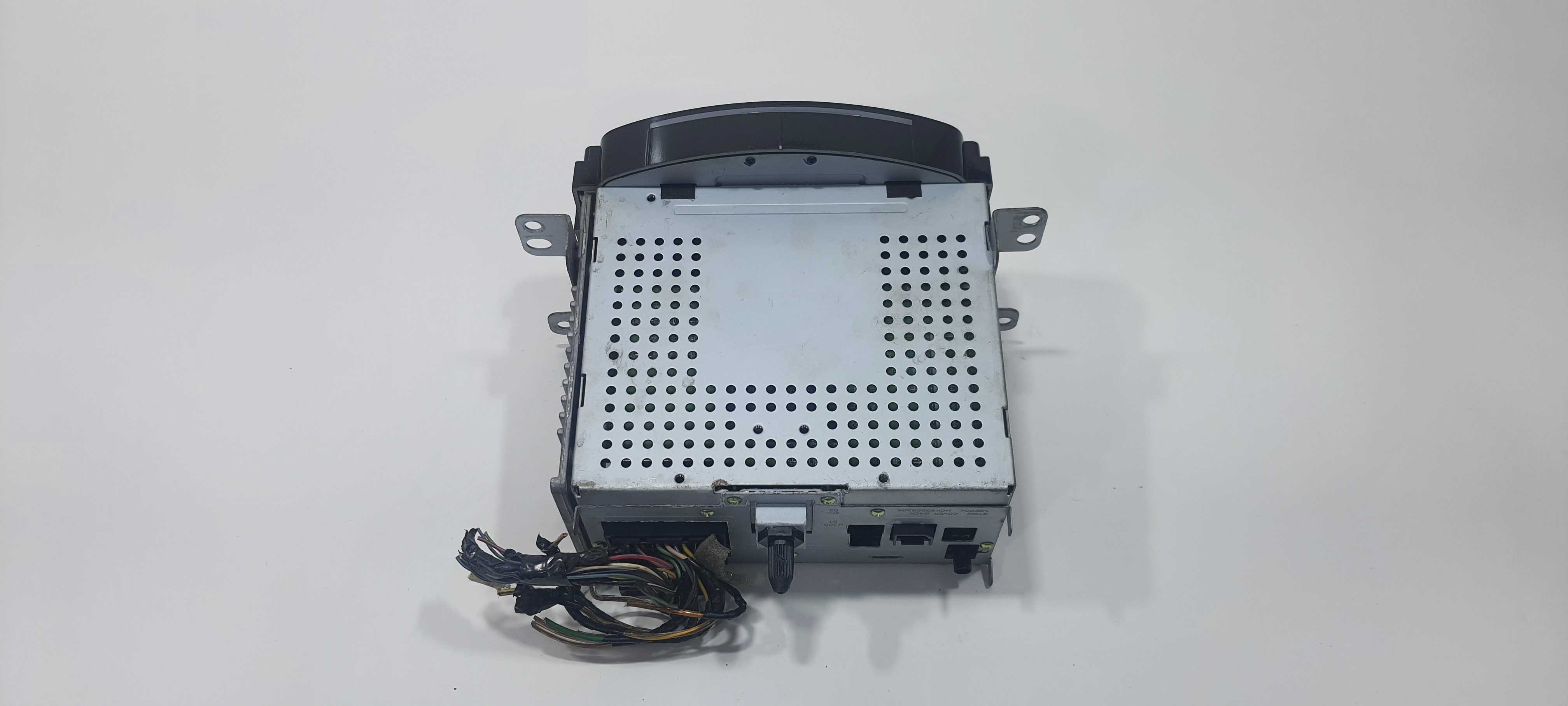 Multimidia Gm Tracker Ltz 1.8 2014 95333728 Preto 3