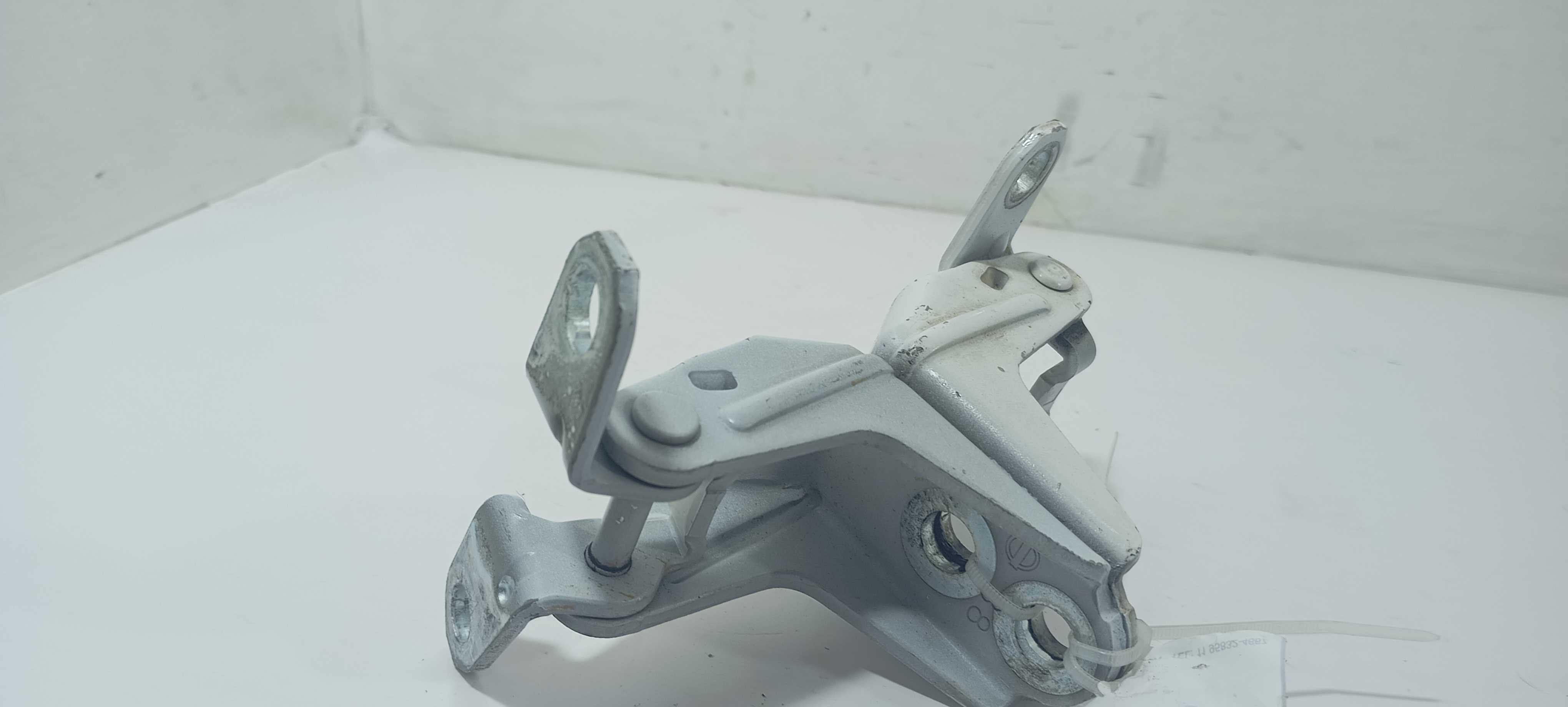 Dobradiça Diant Esquerd Nissan Kicks Cvt 1.6 2019 804005rb0a 3