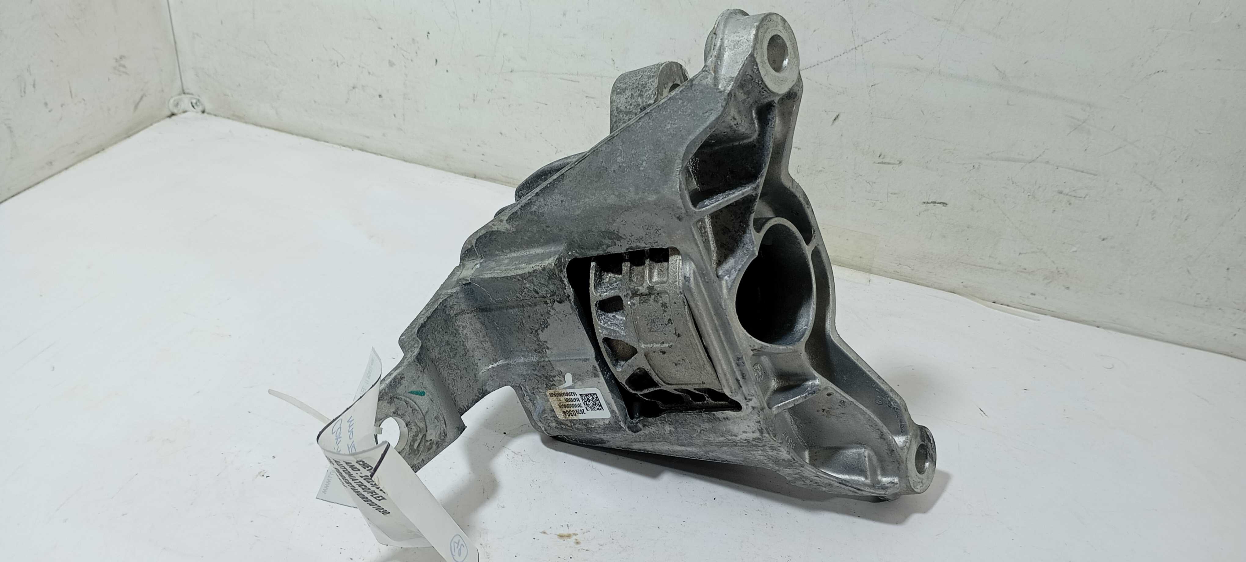 Coxim Superior Motor Gm Tracker Lt 2024 26290304 5