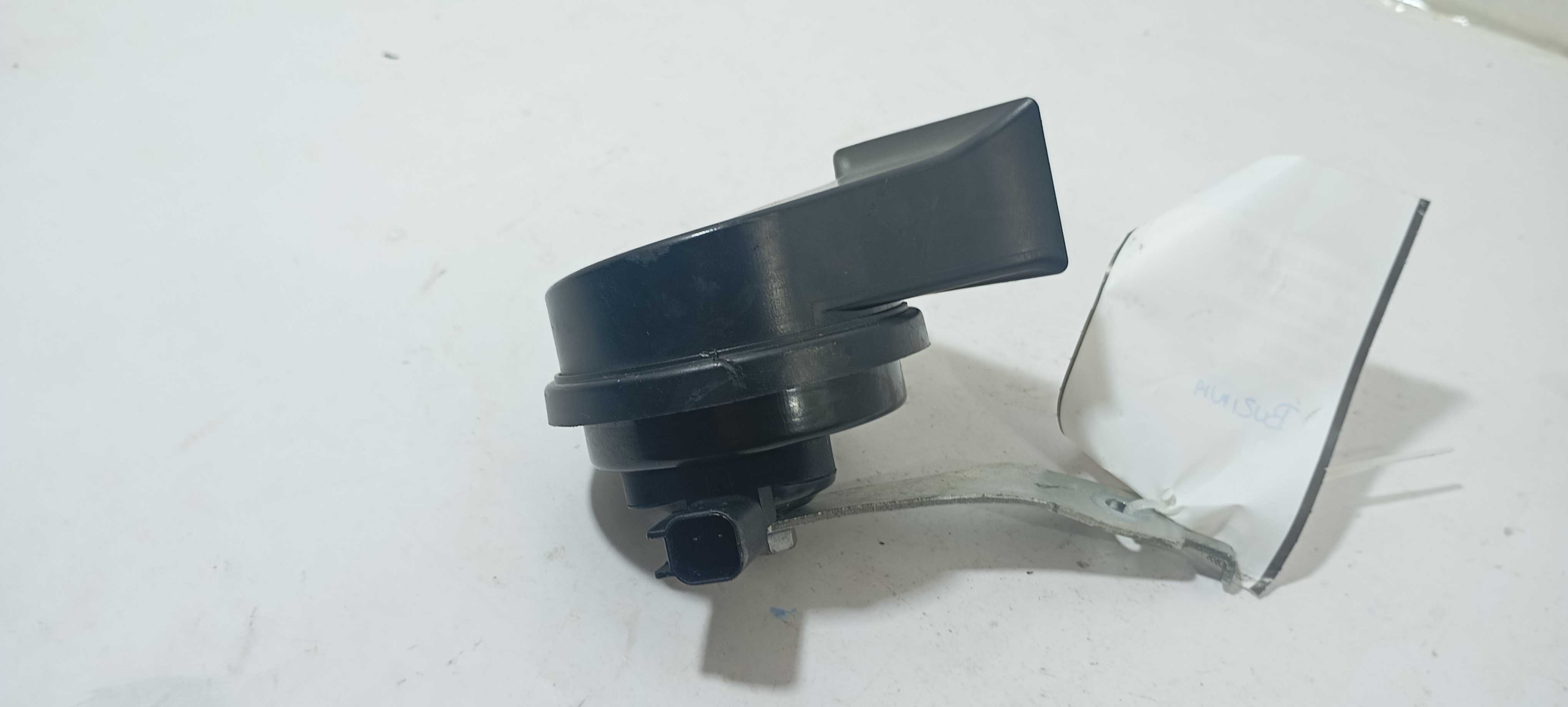 Buzina Caracol Gm Tracker Lt 2024 E4000099 5