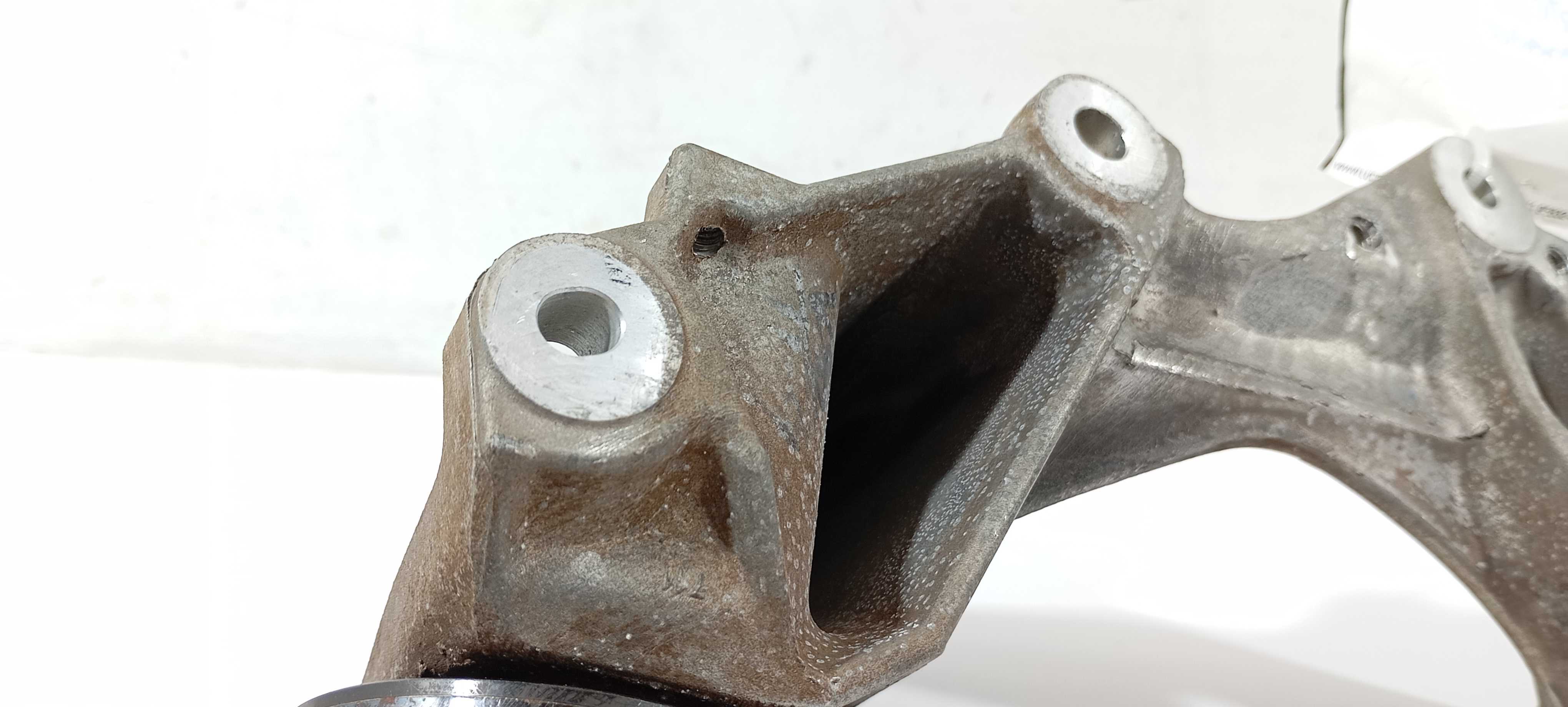 Suporte Alternador Nissan March Sv 1.0 2016 117101hc0a 9