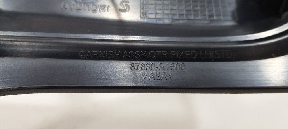 Moldura Coluna Traseira Esquerda Hyundai Hb20 2021 87830r150 Preto 7
