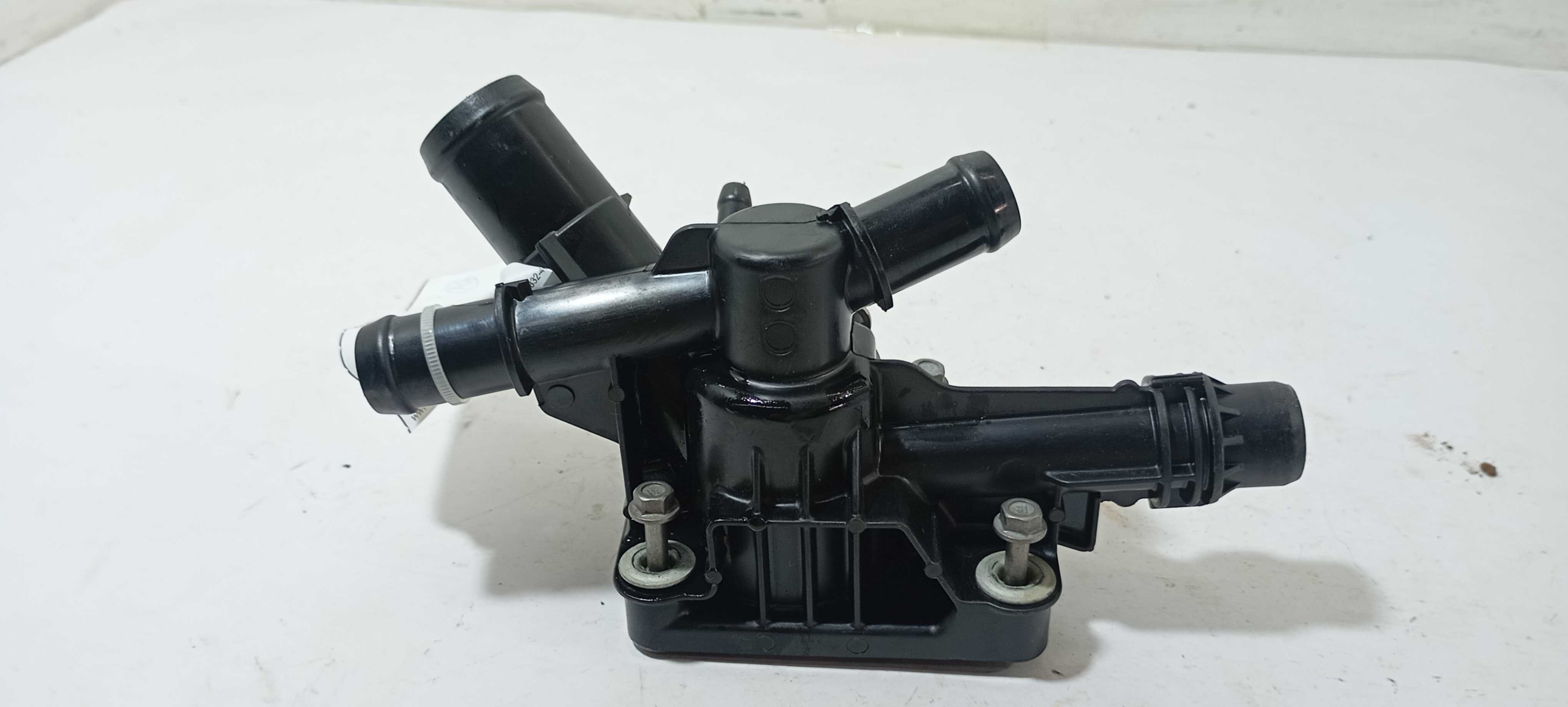 Valvula Termostática Flange Agua Gm Tracker Lt 2024 55513502 2