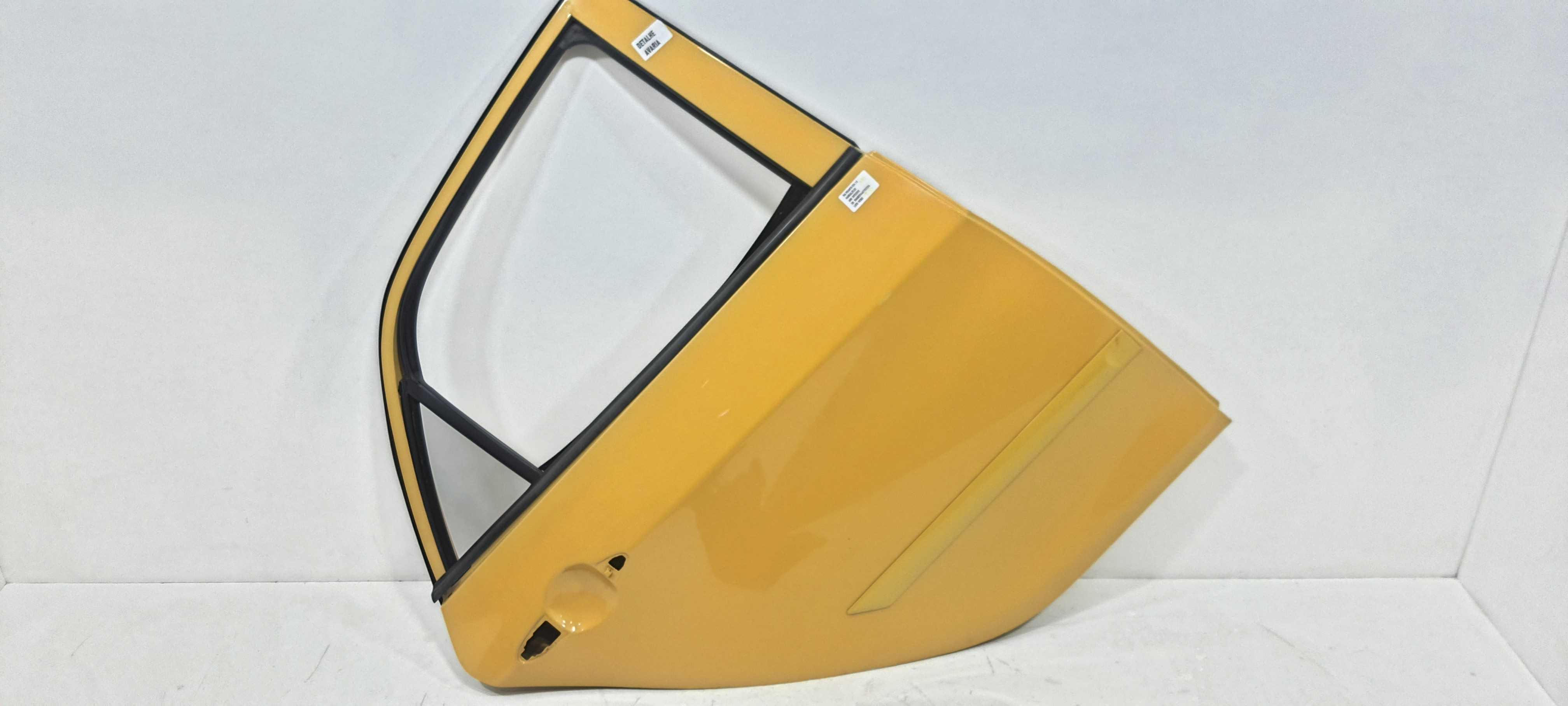 Porta Traseira Direita Kia Picanto Ex 1.0 2012 V2302 Detalhe Traseira Direito Amarelo 3
