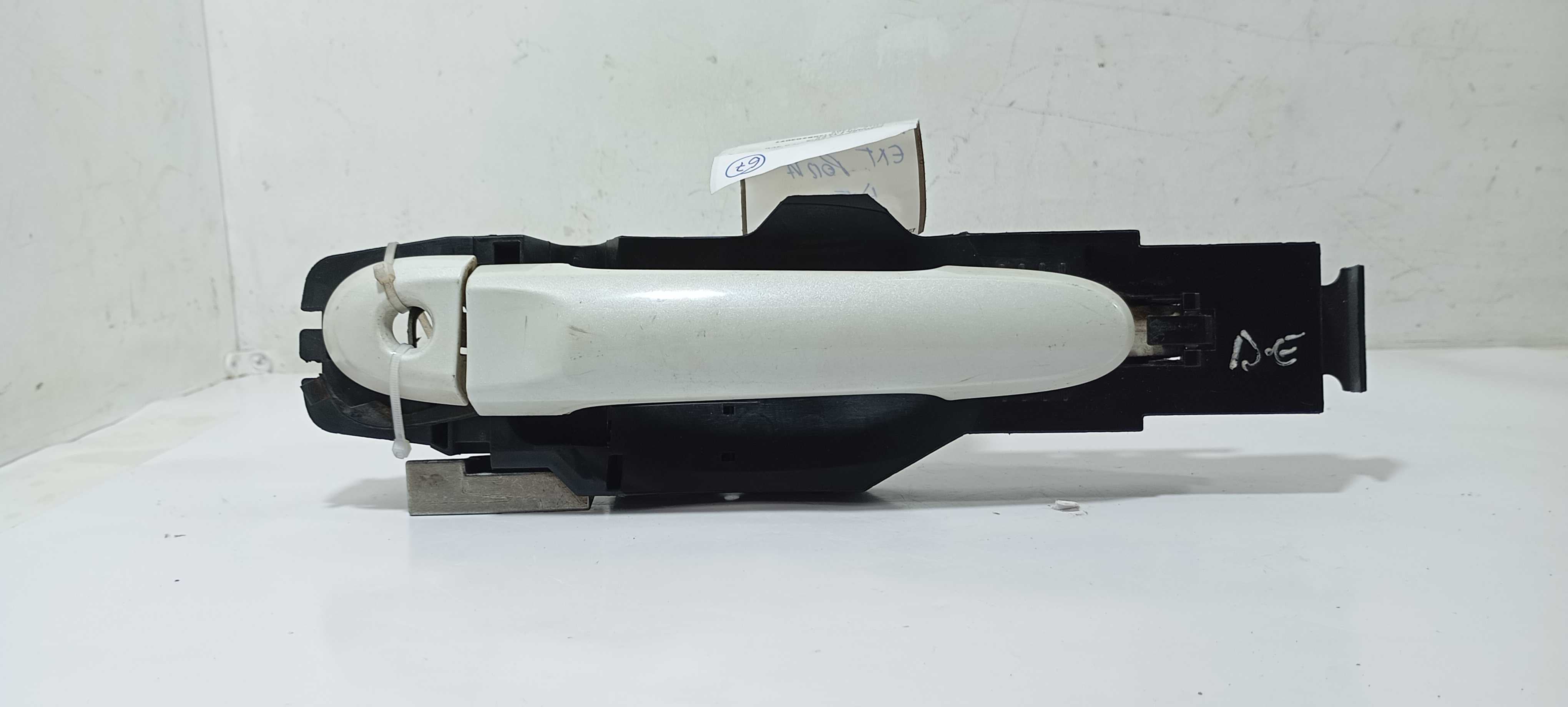 Maçaneta Externa Diant. E. Nissan March Sv 1.0 2016 Sh1ha Branco Dianteira 7
